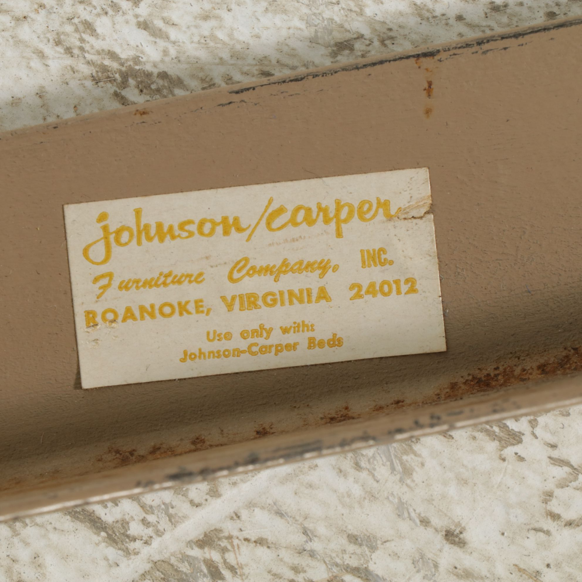 Johnson Carper French Provincial Style Painted Twin Size Four Poster Beds, Pair