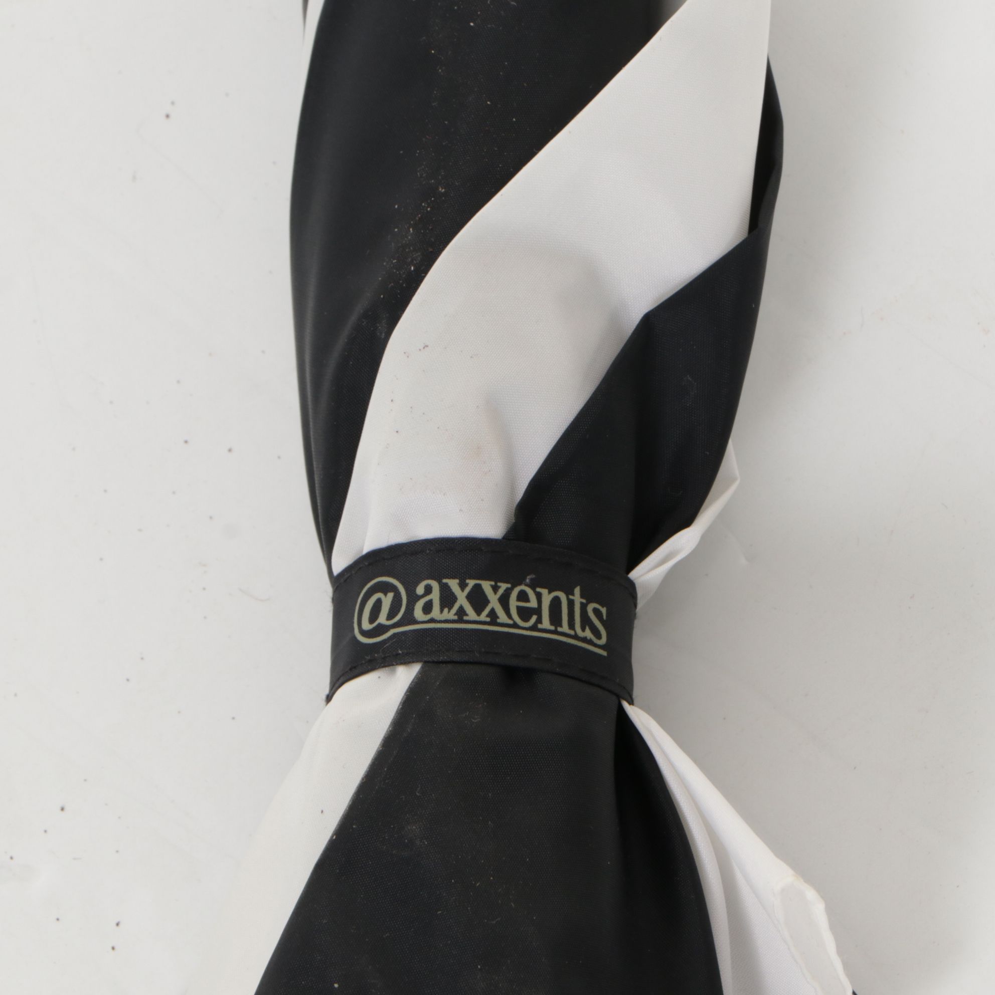 Axxents Black and White Umbrella with Golf Club Handle