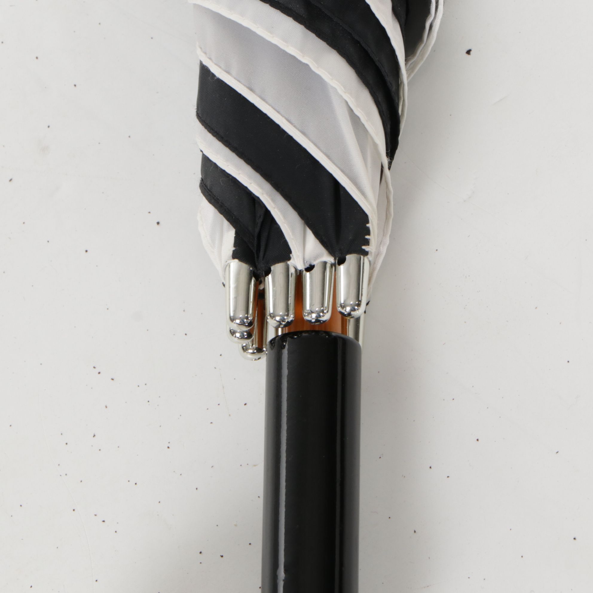 Axxents Black and White Umbrella with Golf Club Handle