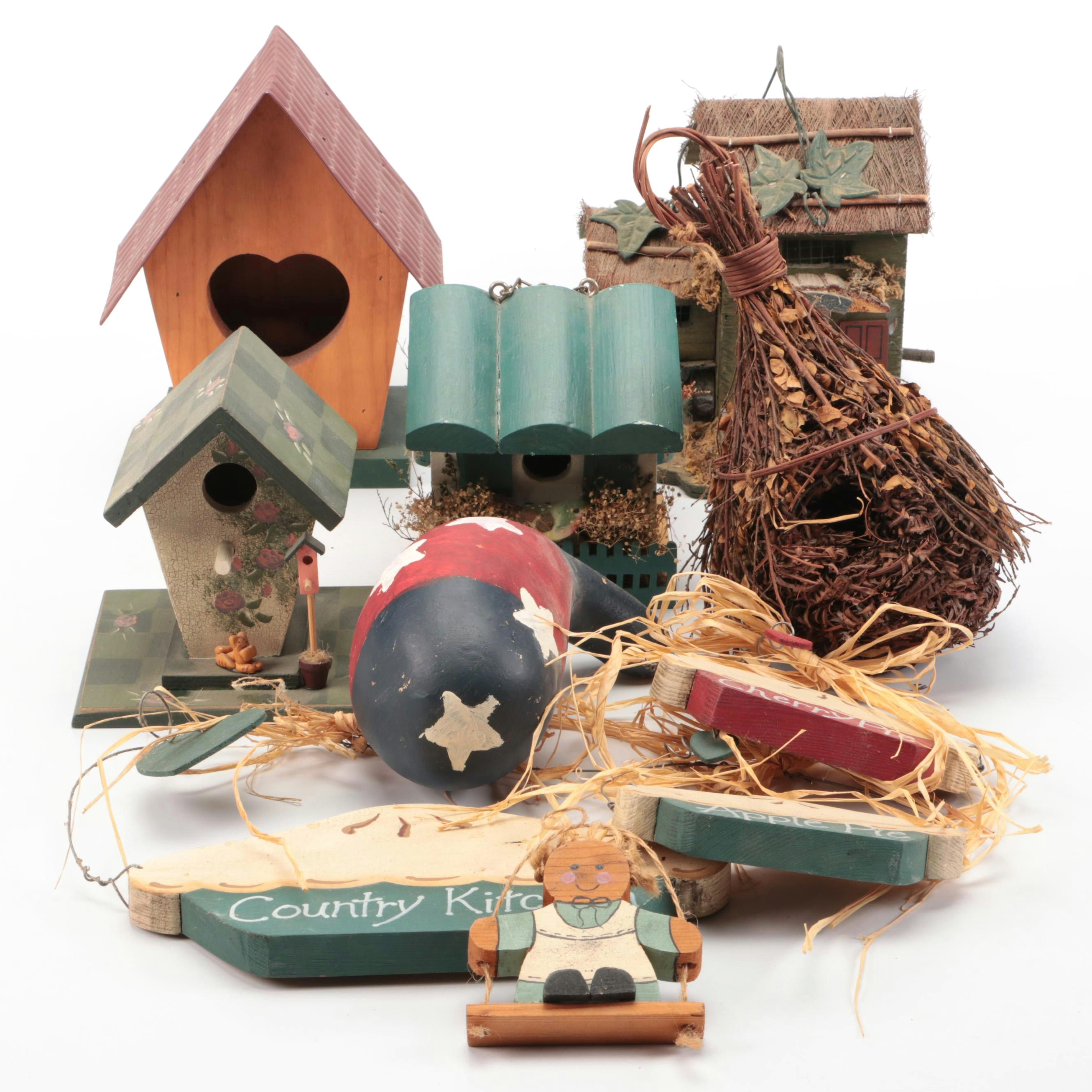 Paint-Decorated Wood Birdhouses with Rustic Style Kitchen Décor