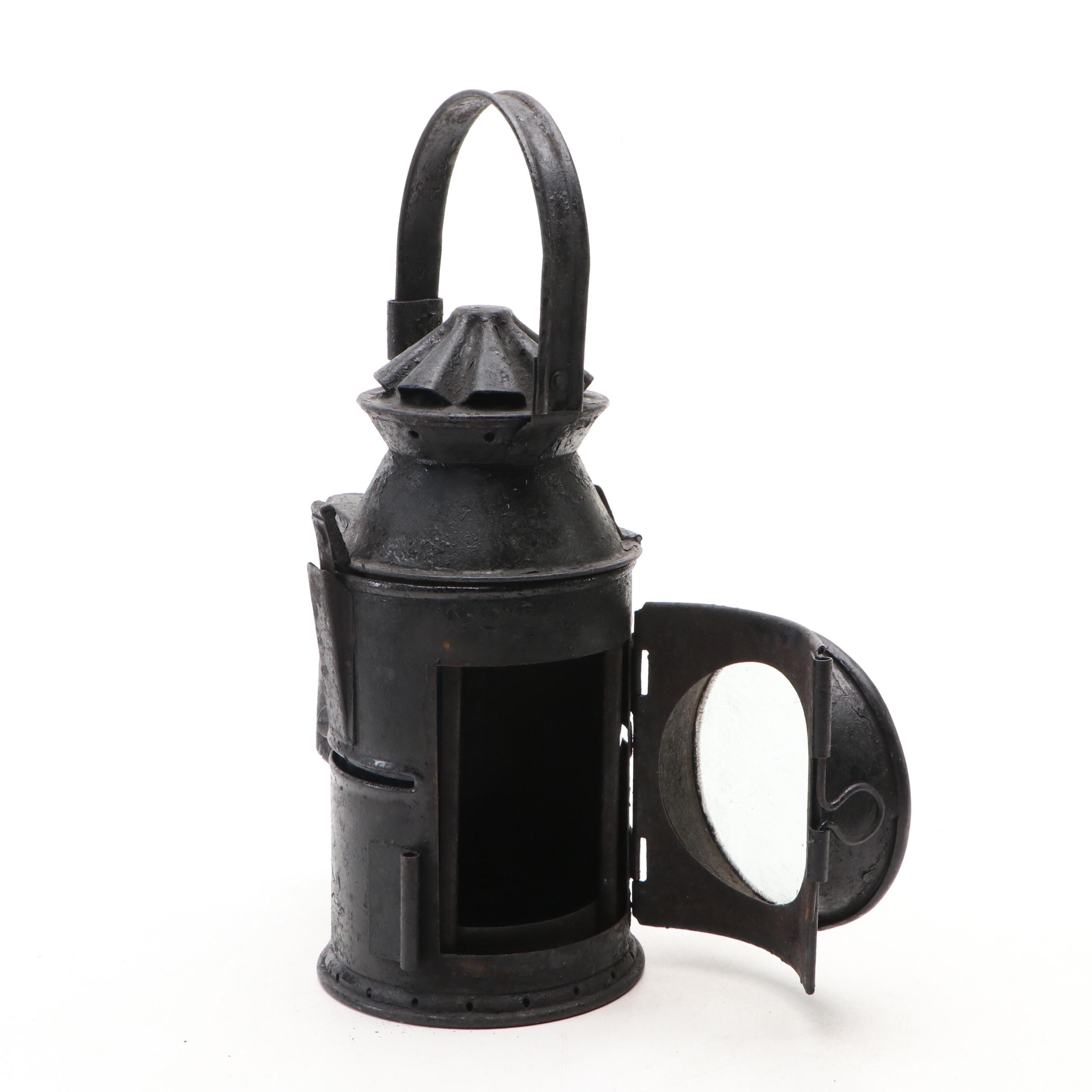 Metal Signal Railroad Lantern