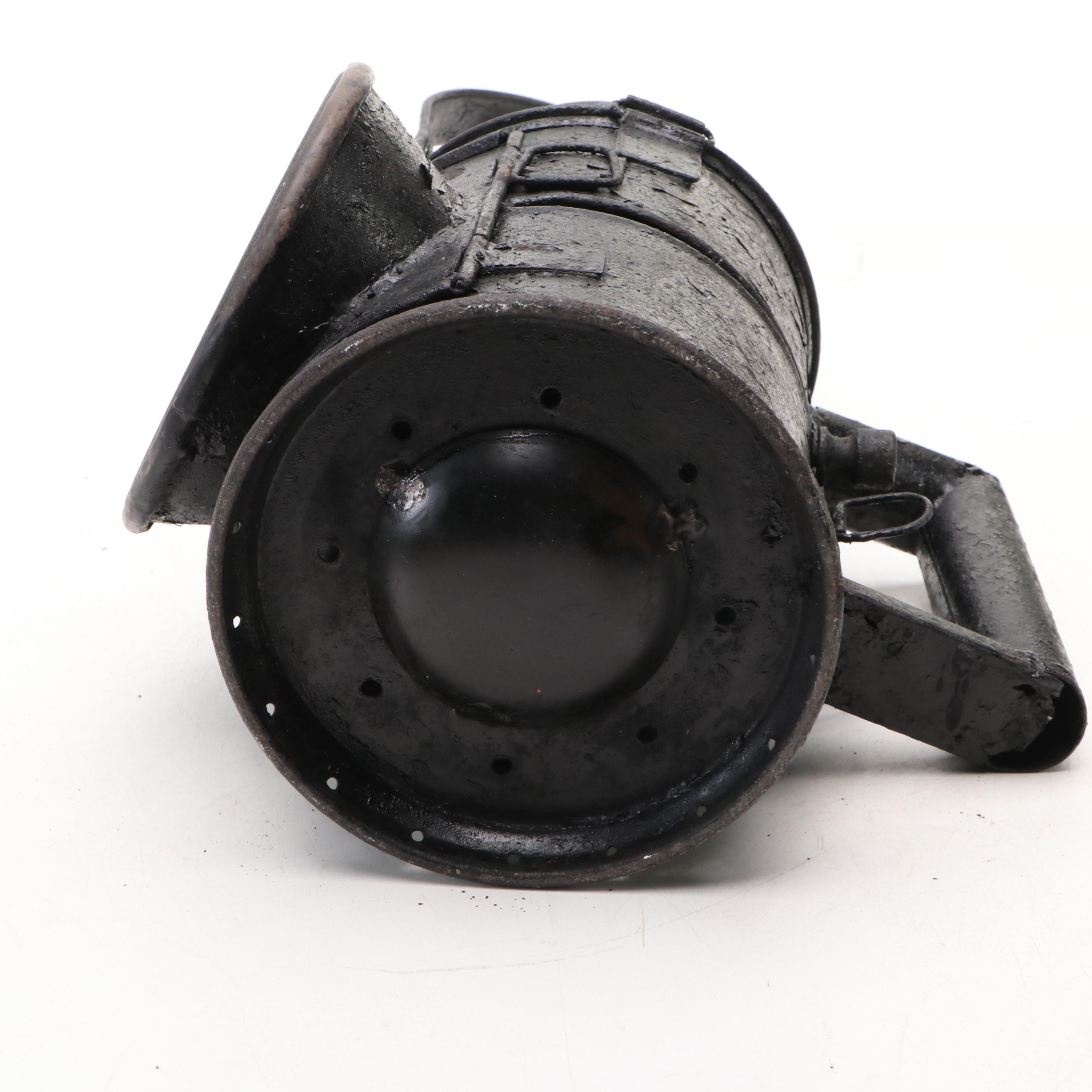 Metal Signal Railroad Lantern