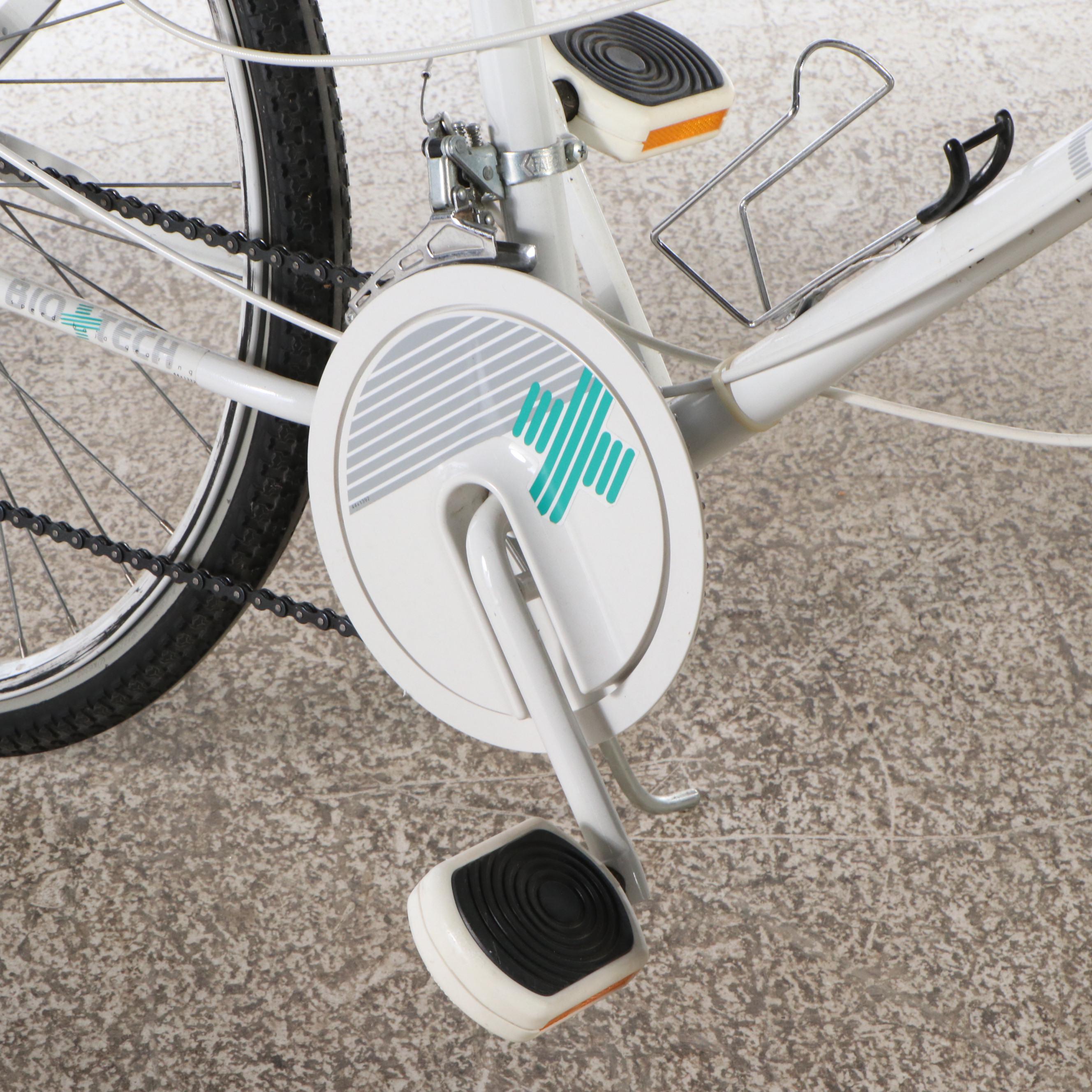 Murray "Bio-Tech" White Cruiser Bicycle