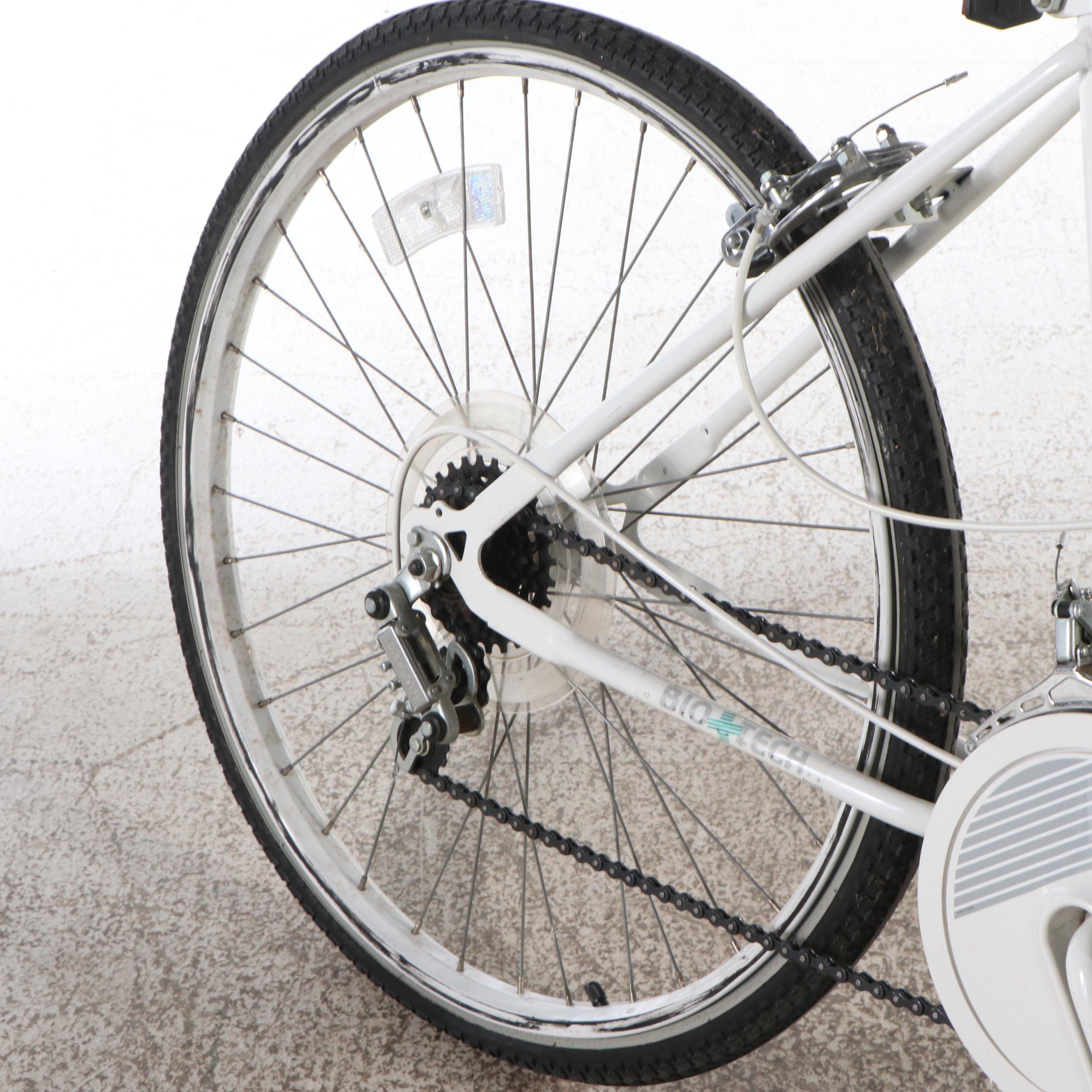 Murray "Bio-Tech" White Cruiser Bicycle