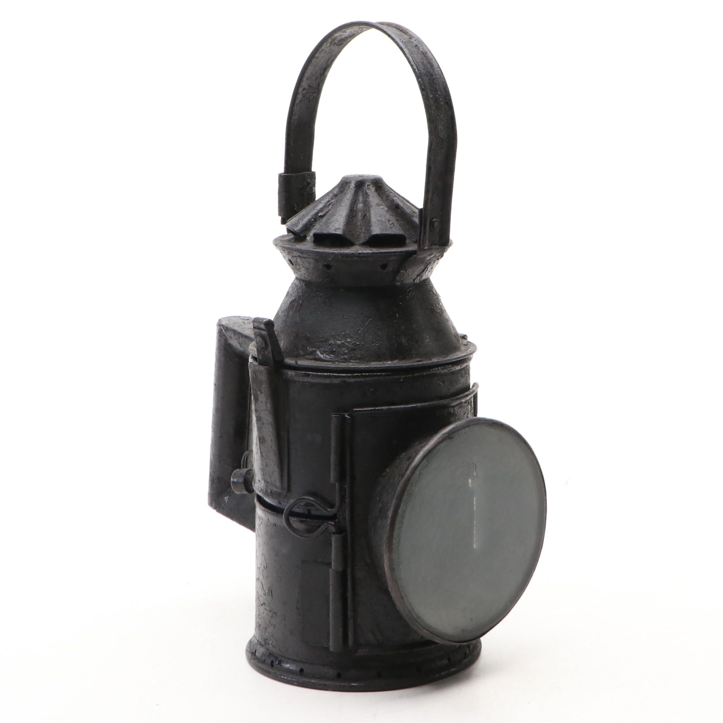 Metal Signal Railroad Lantern