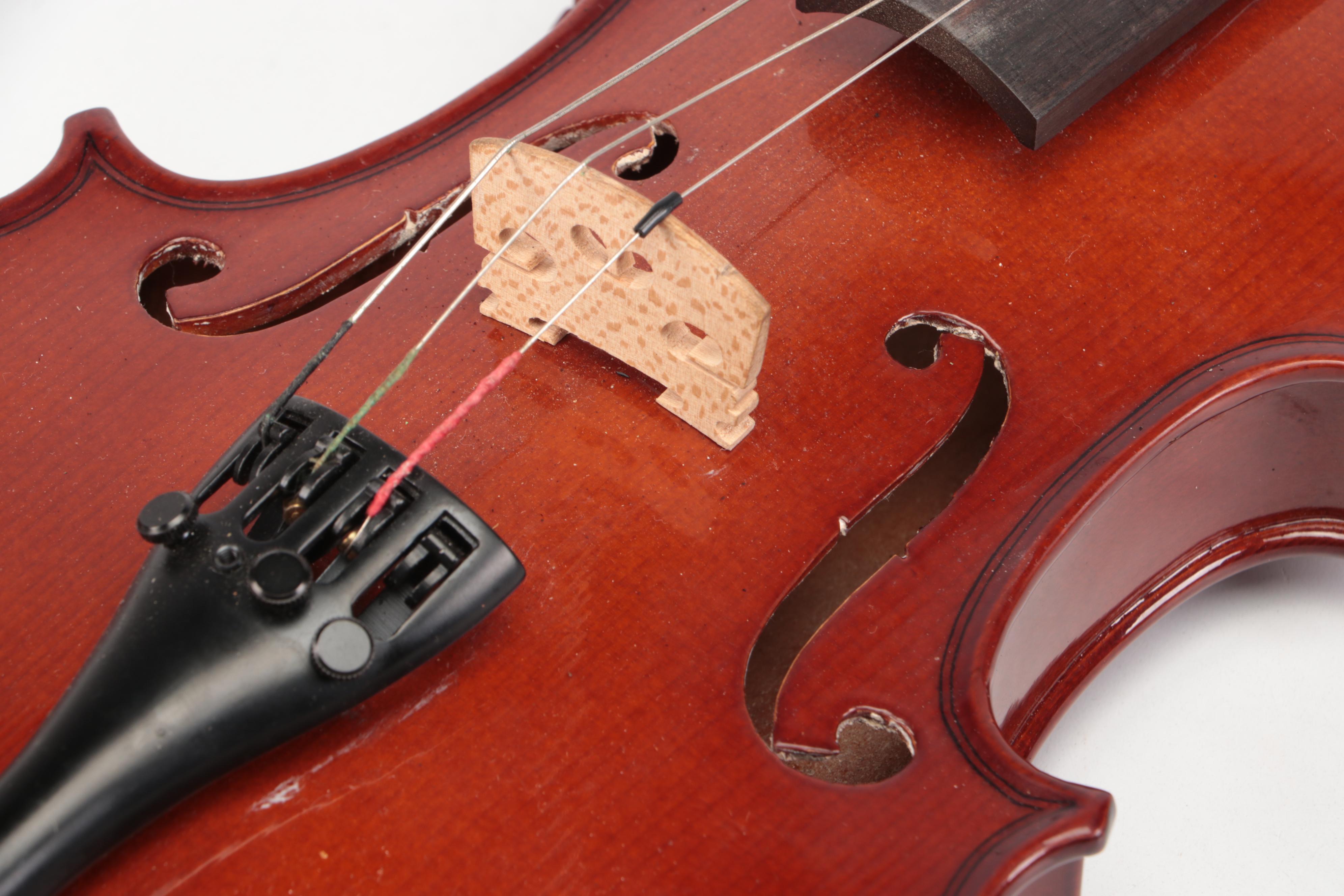 Palatino "Allegro" 4/4 Violin with Bows & Case