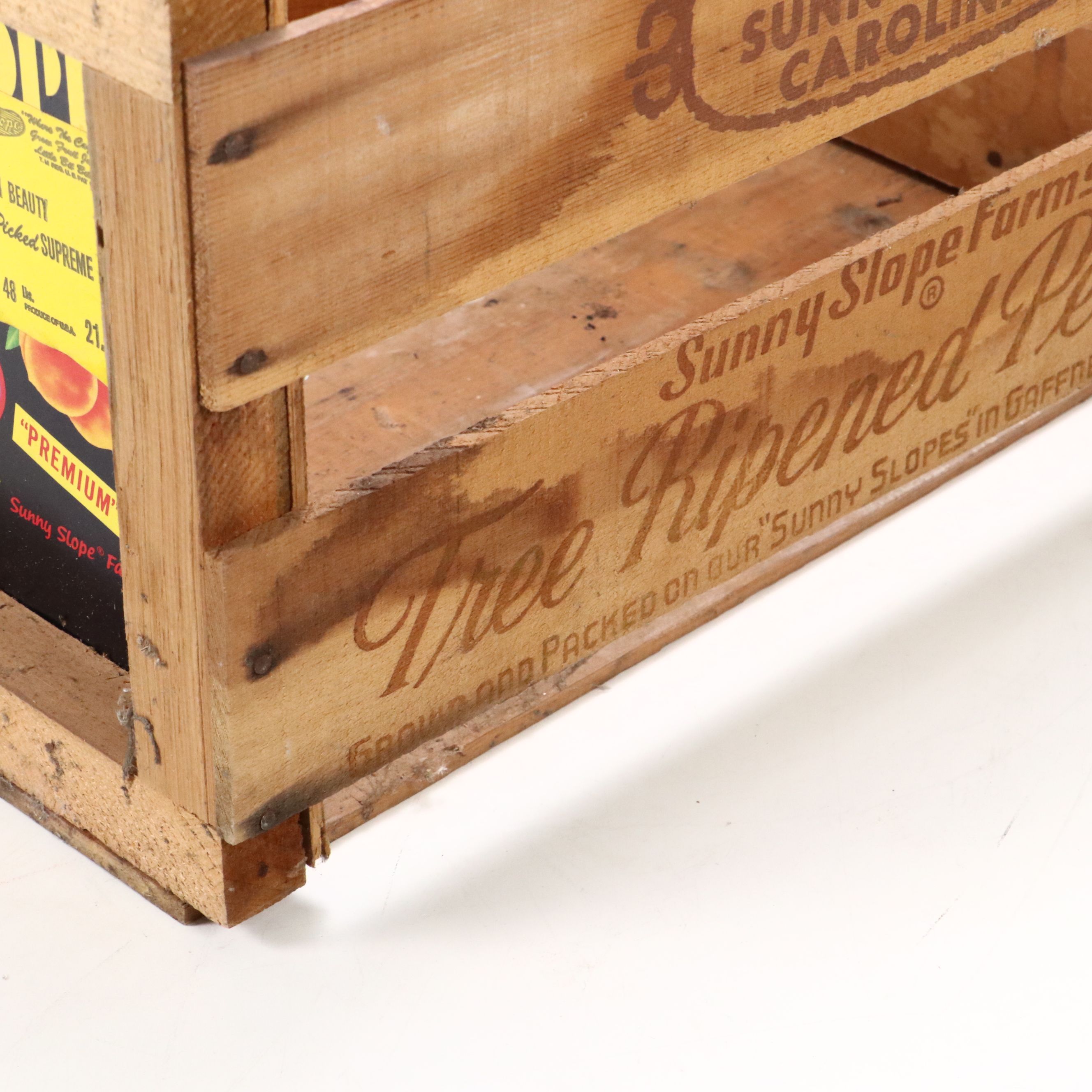 Sunny Slope Brand Carolina Peaches Fruit Crate, Vintage