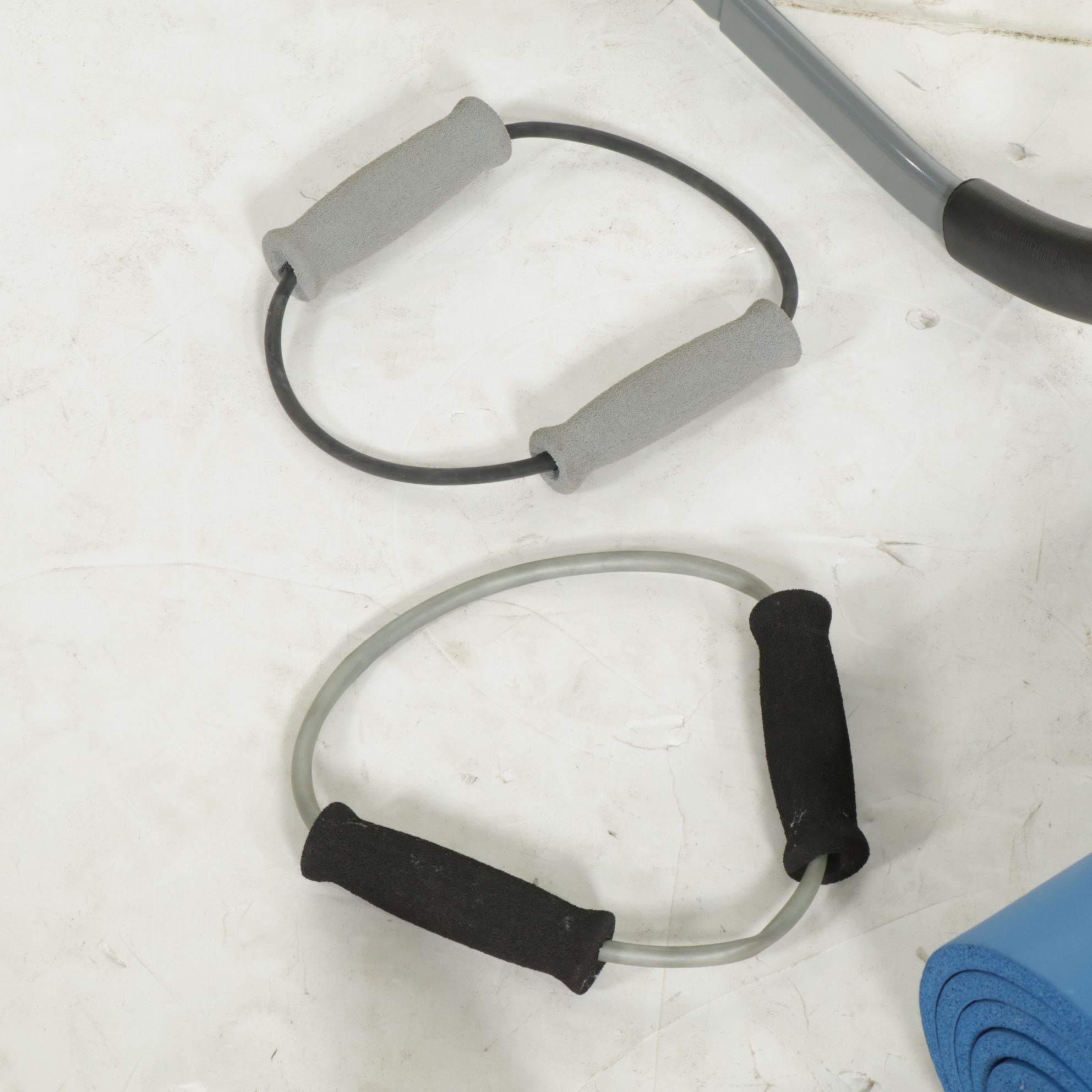 Suzanne Somers ThighMaster LBX with Ab Trainer, Yoga Mat & Workout Equipment