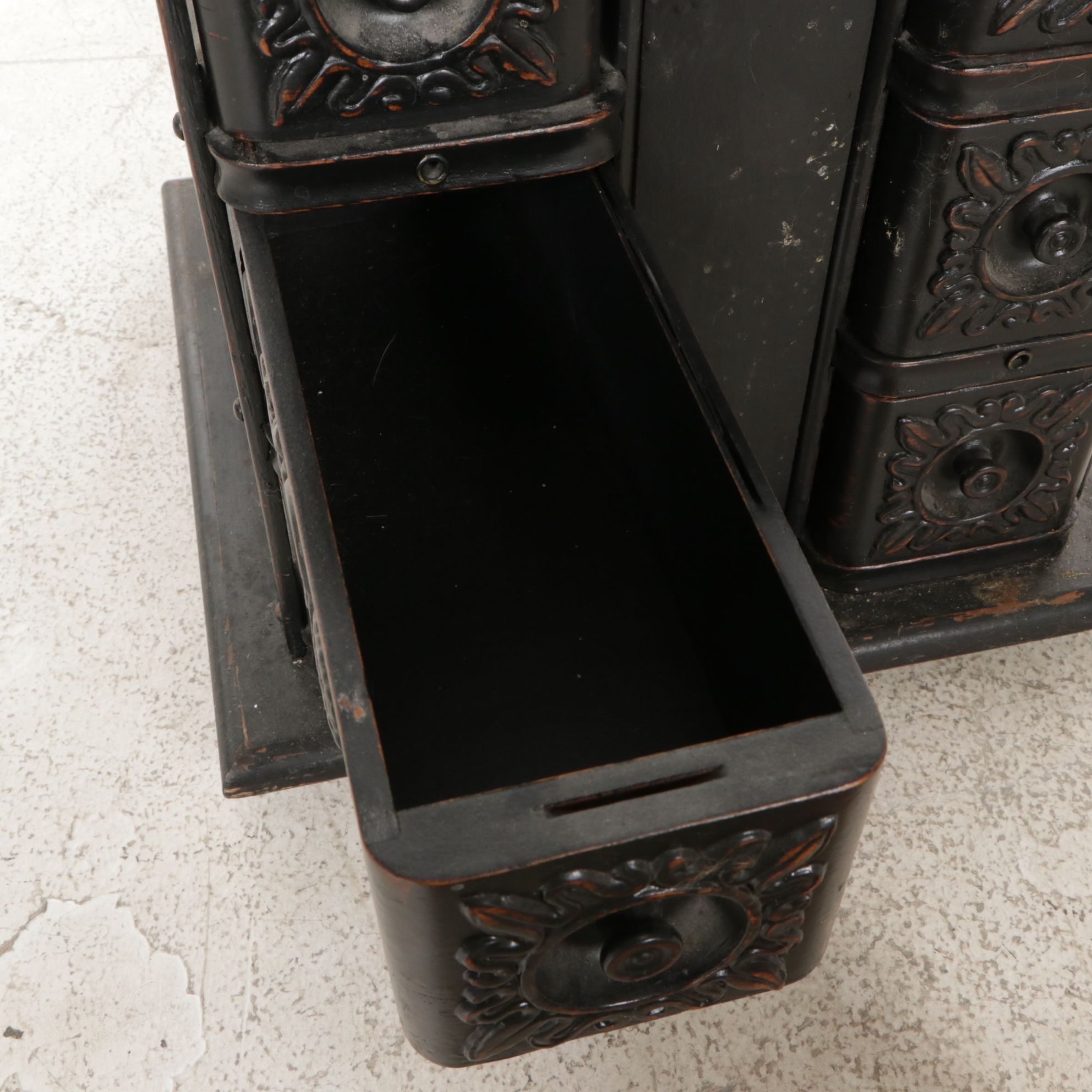 Wooden Six-Drawer Sewing Supplies Storage Chest