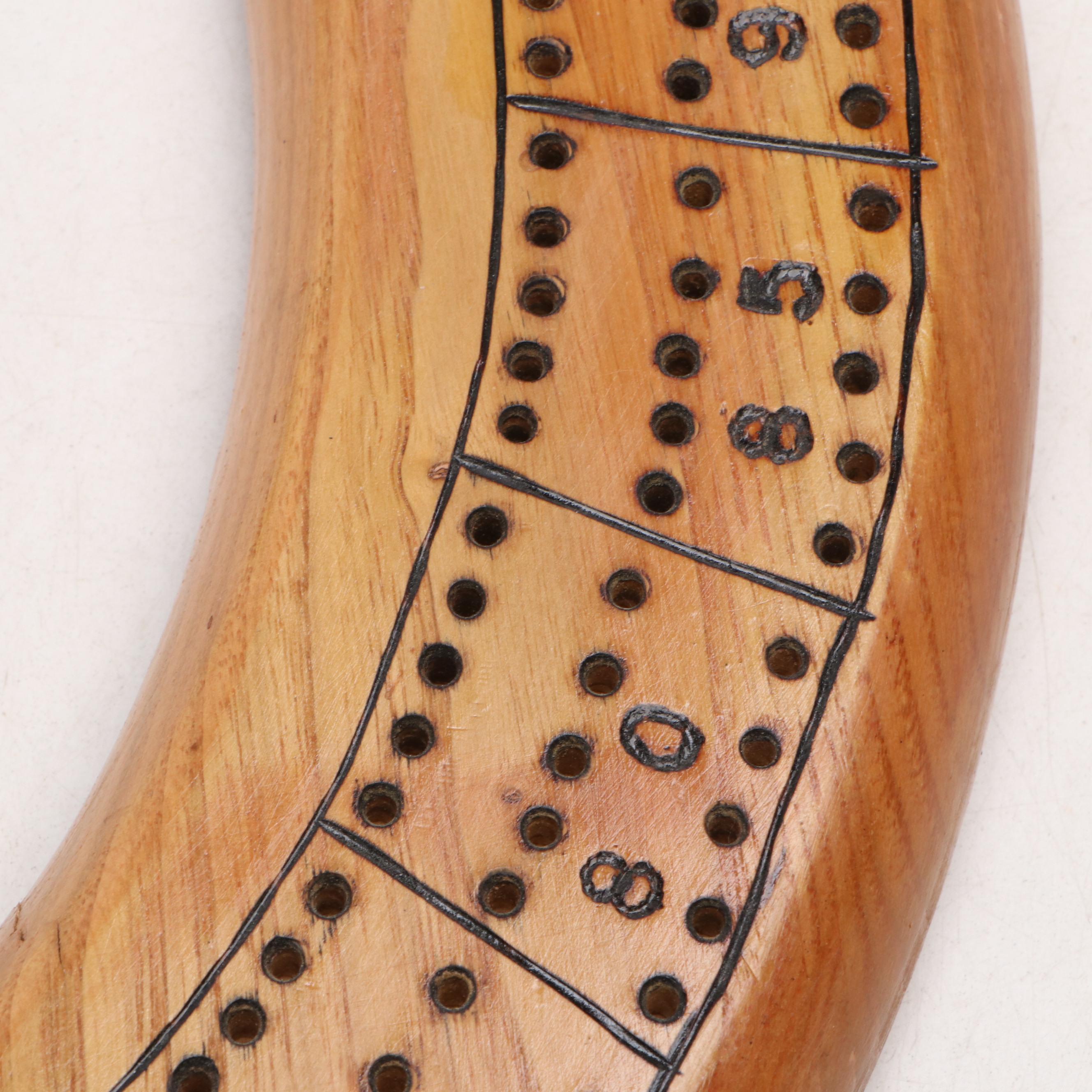 Carved Oak Cribbage Board Novelty Toilet Seat, Late 20th Century