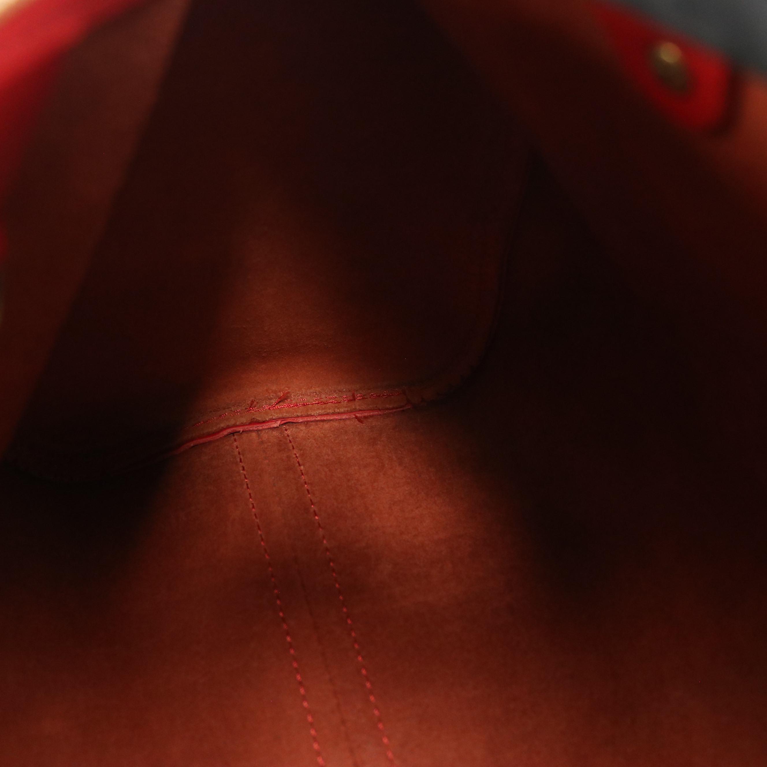 Louis Vuitton Speedy 25 Handbag in Red Epi Leather