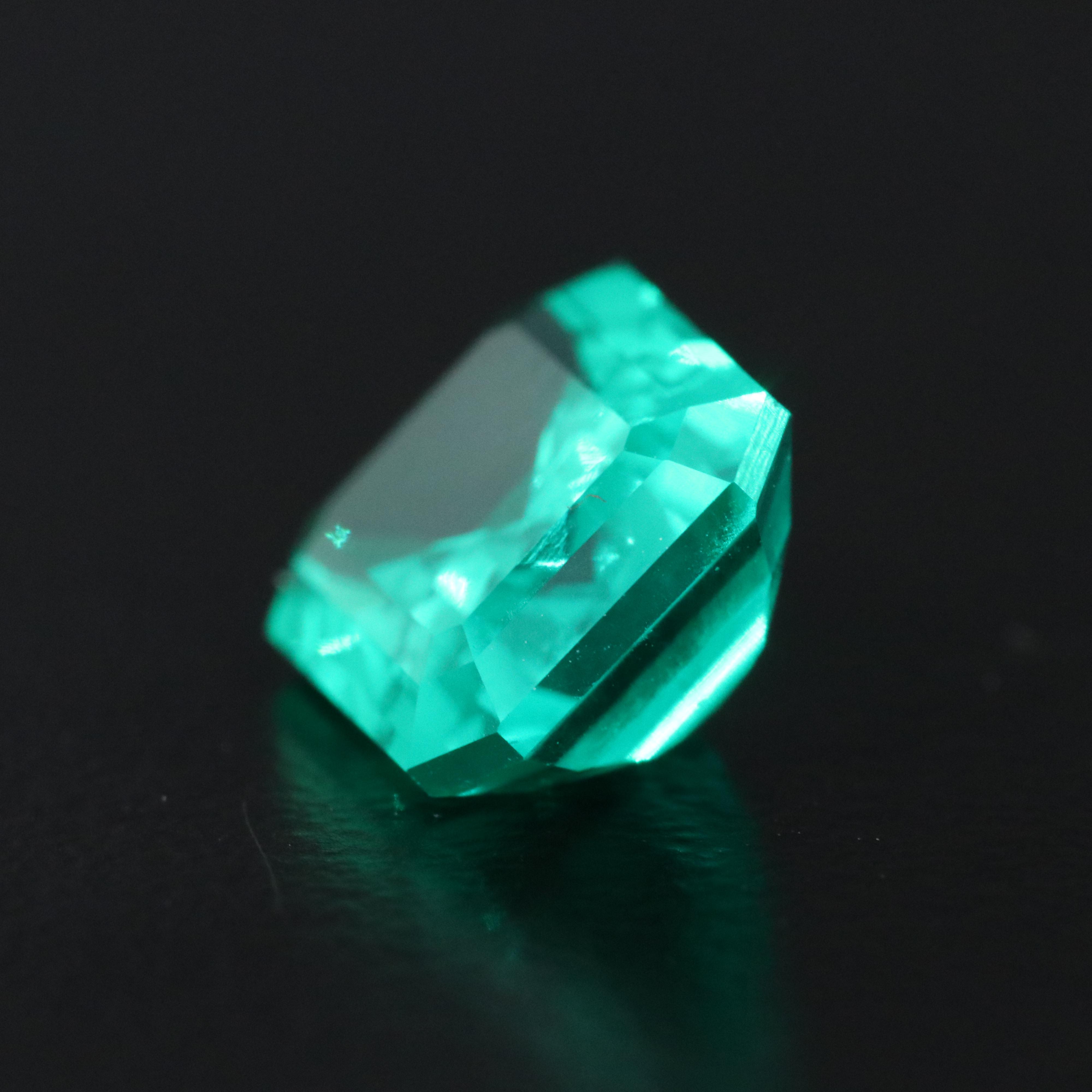 Loose 3.02 CT Lab Grown Emerald