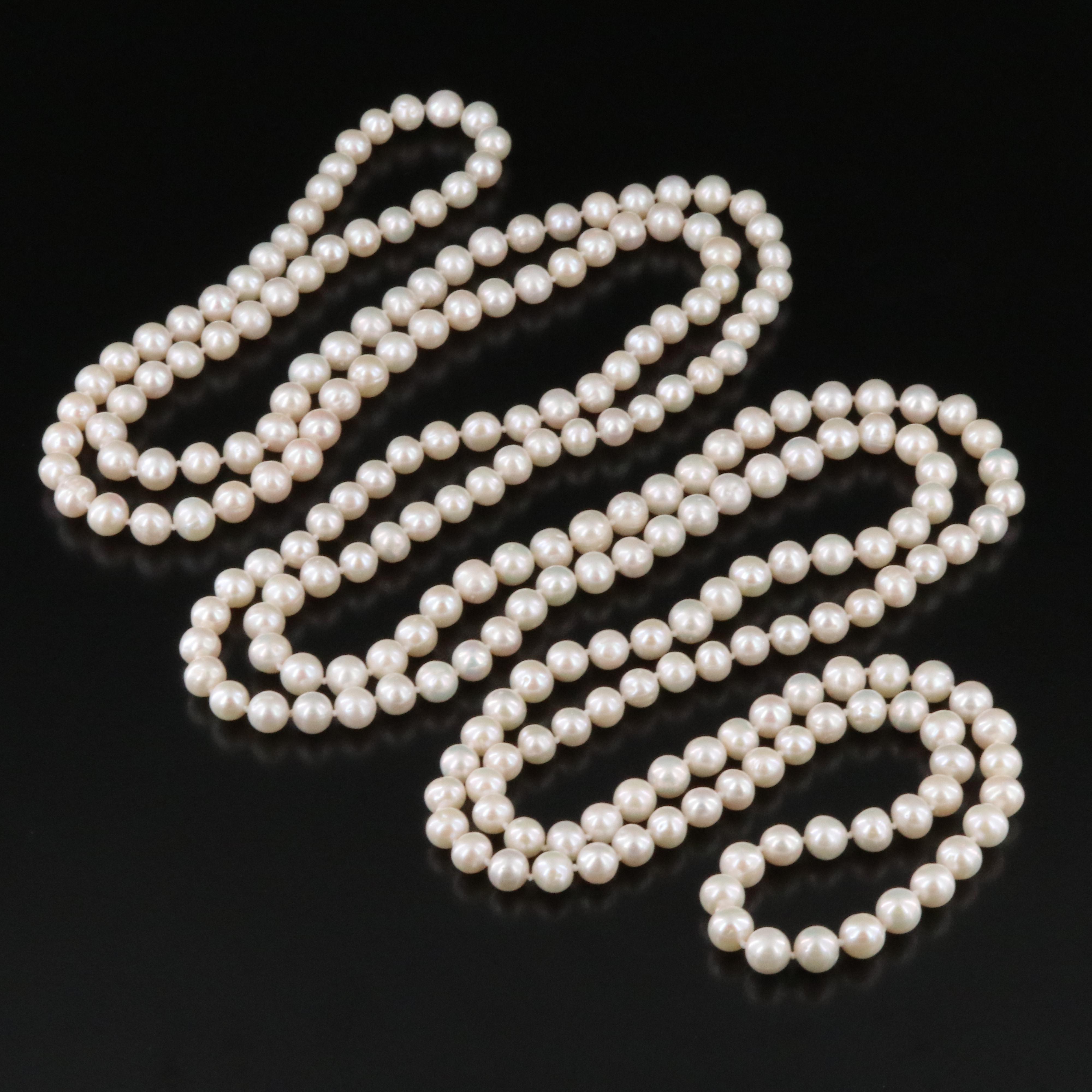 Rope Length Pearl Necklace