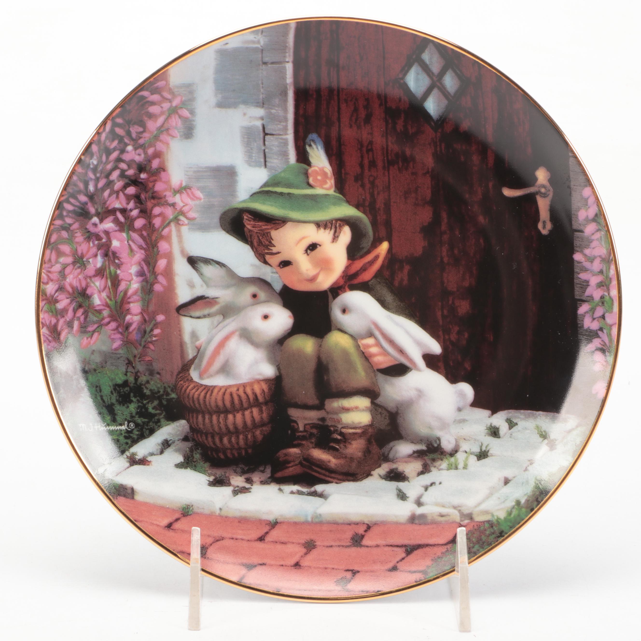 Hummel "Playmates" Plate with Porcelain and Ceramic Baby Boxes and Figures