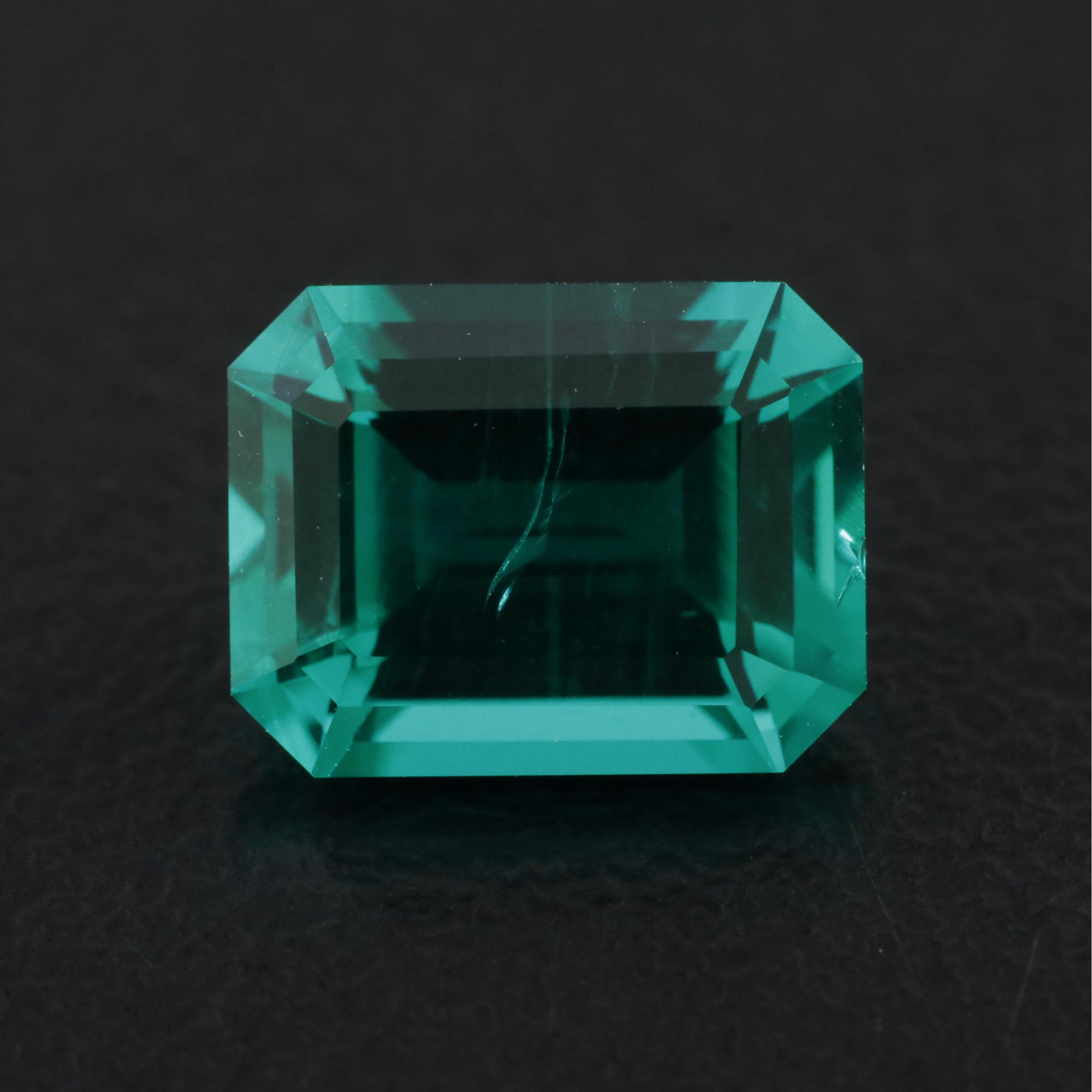Loose 2.26 CT Lab Grown Emerald