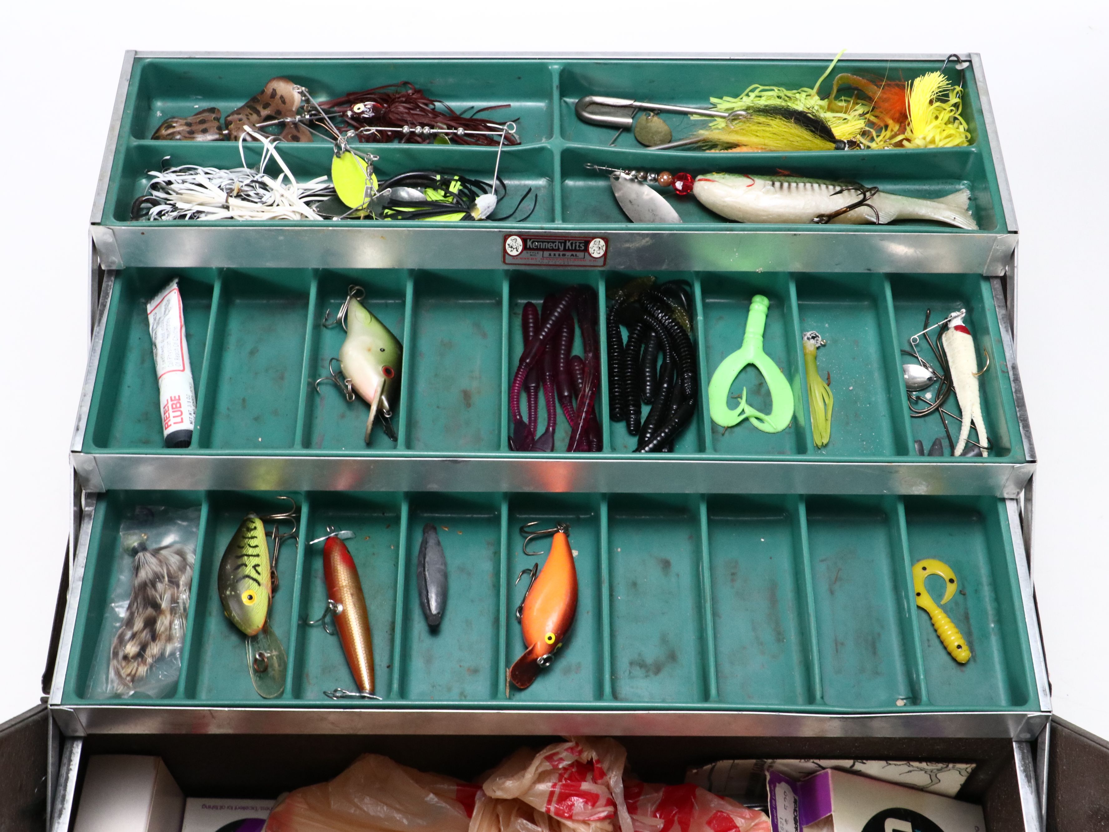 Wright & McGill Model MS6046 Eagle Claw Deluxe Eagle Fishing Rods with Lures