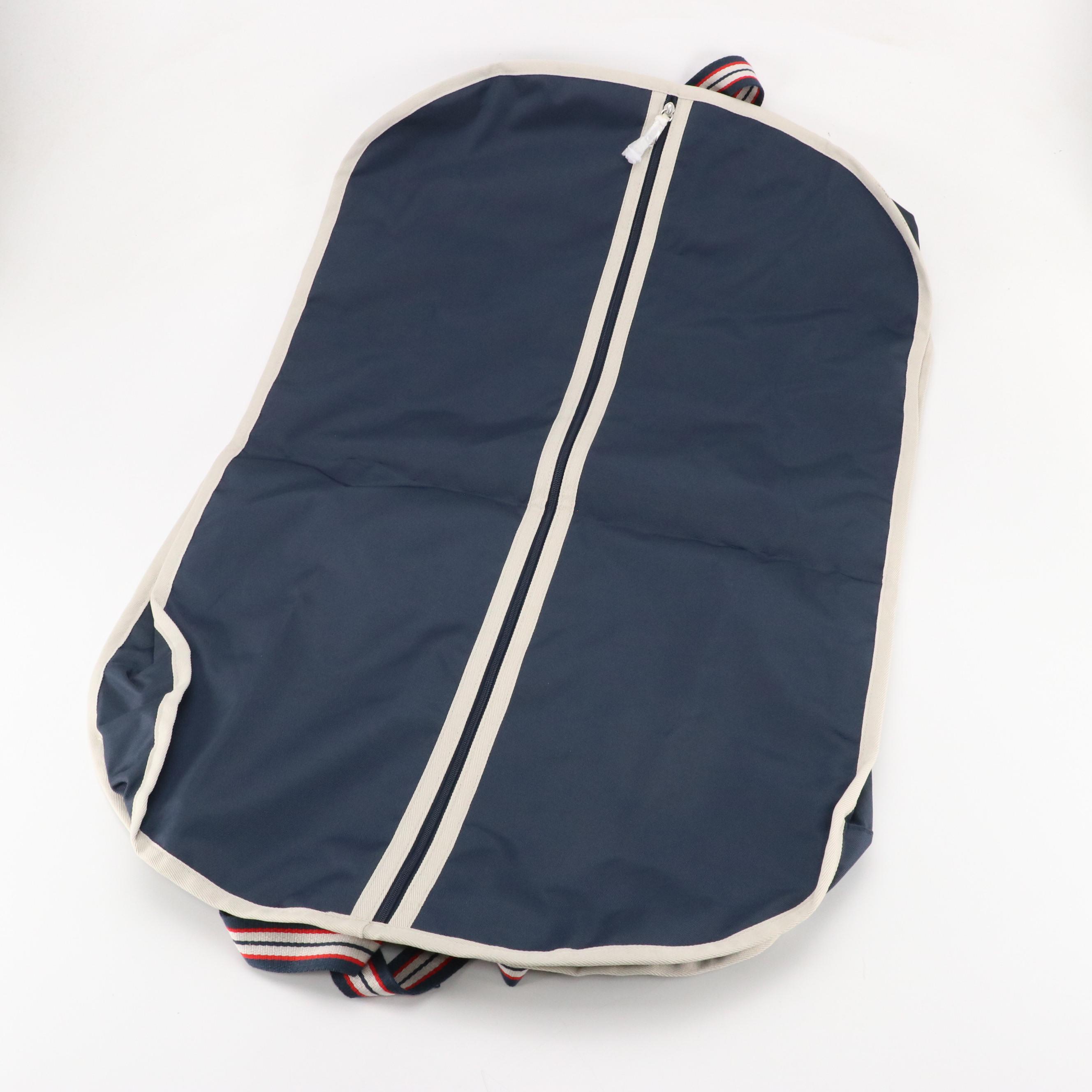 Ariat USEF Pony Finals Team Garment Bags in Navy Ballistic Nylon, With Tags
