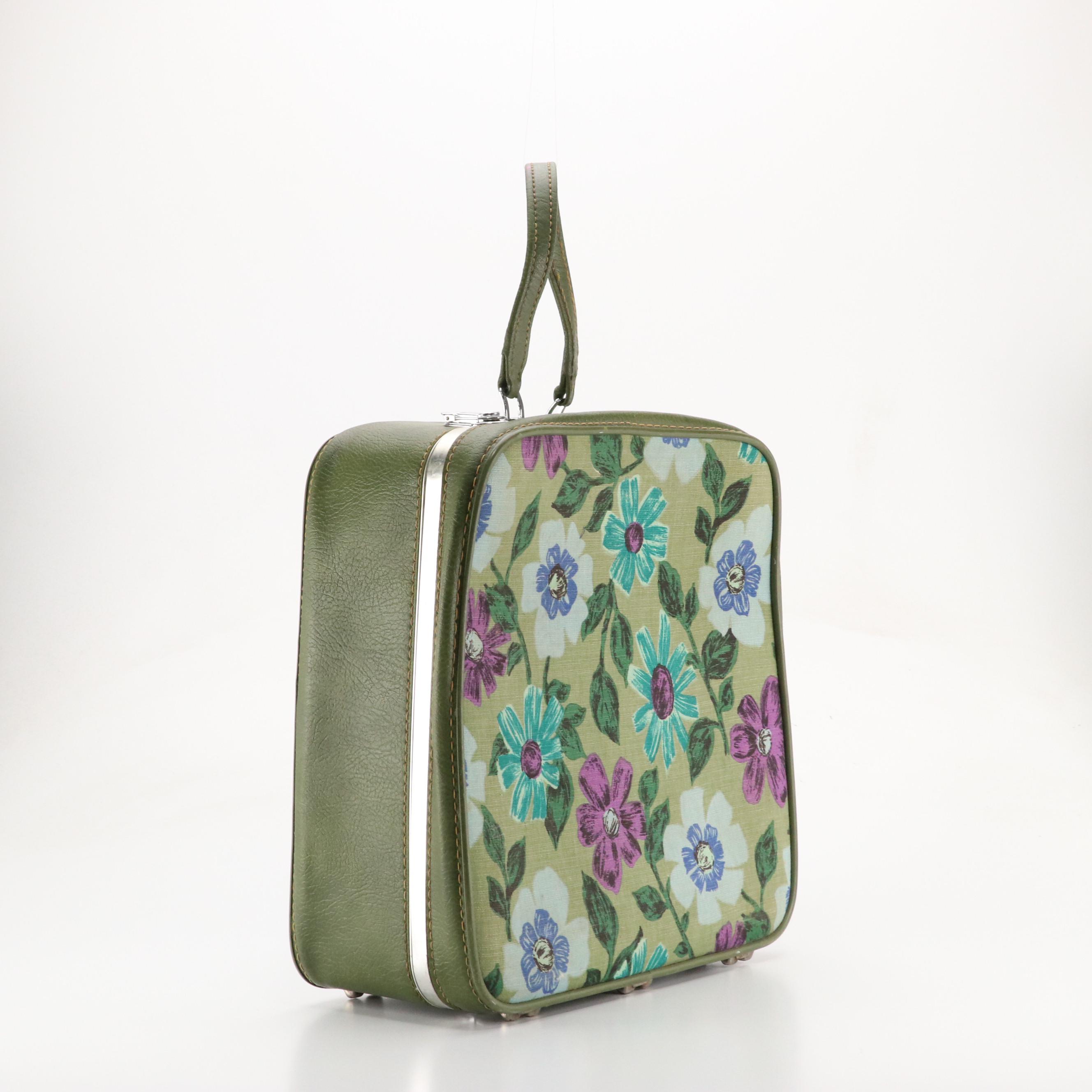 Vintage Ventura Travelware Locking Cosmetic & Travel Bags in Green Leather