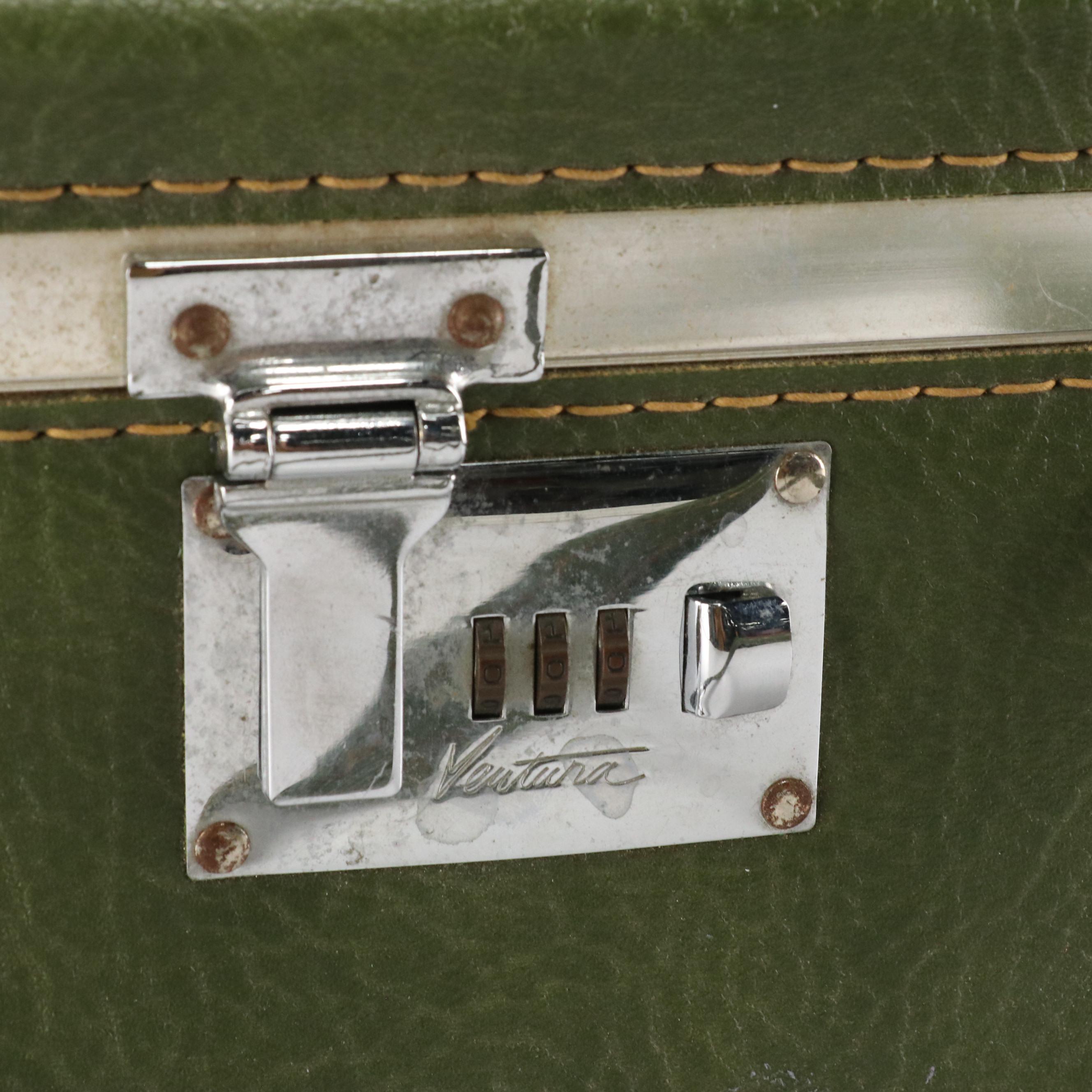 Vintage Ventura Travelware Locking Cosmetic & Travel Bags in Green Leather