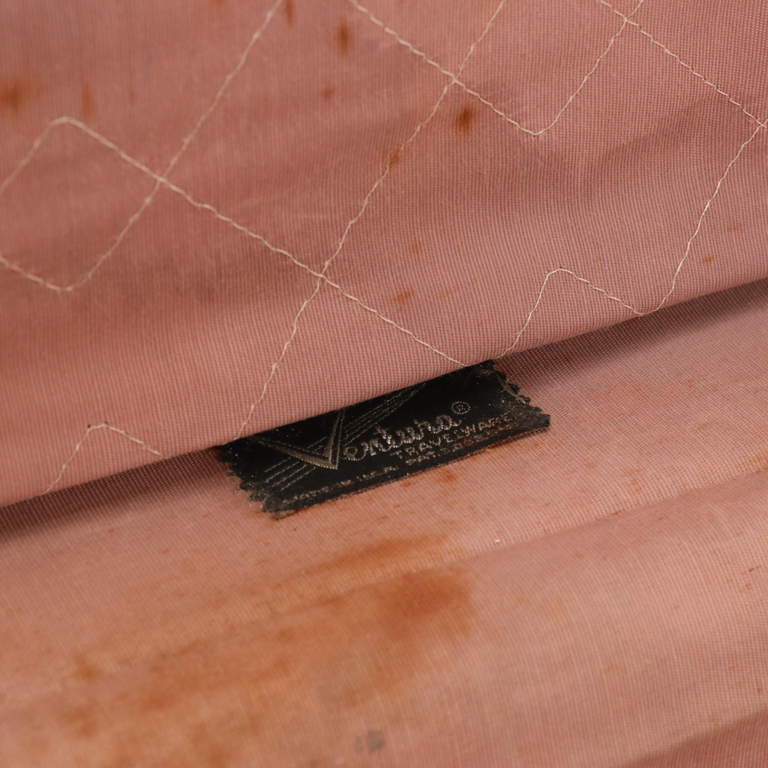 Vintage Ventura Travelware Locking Cosmetic & Travel Bags in Green Leather