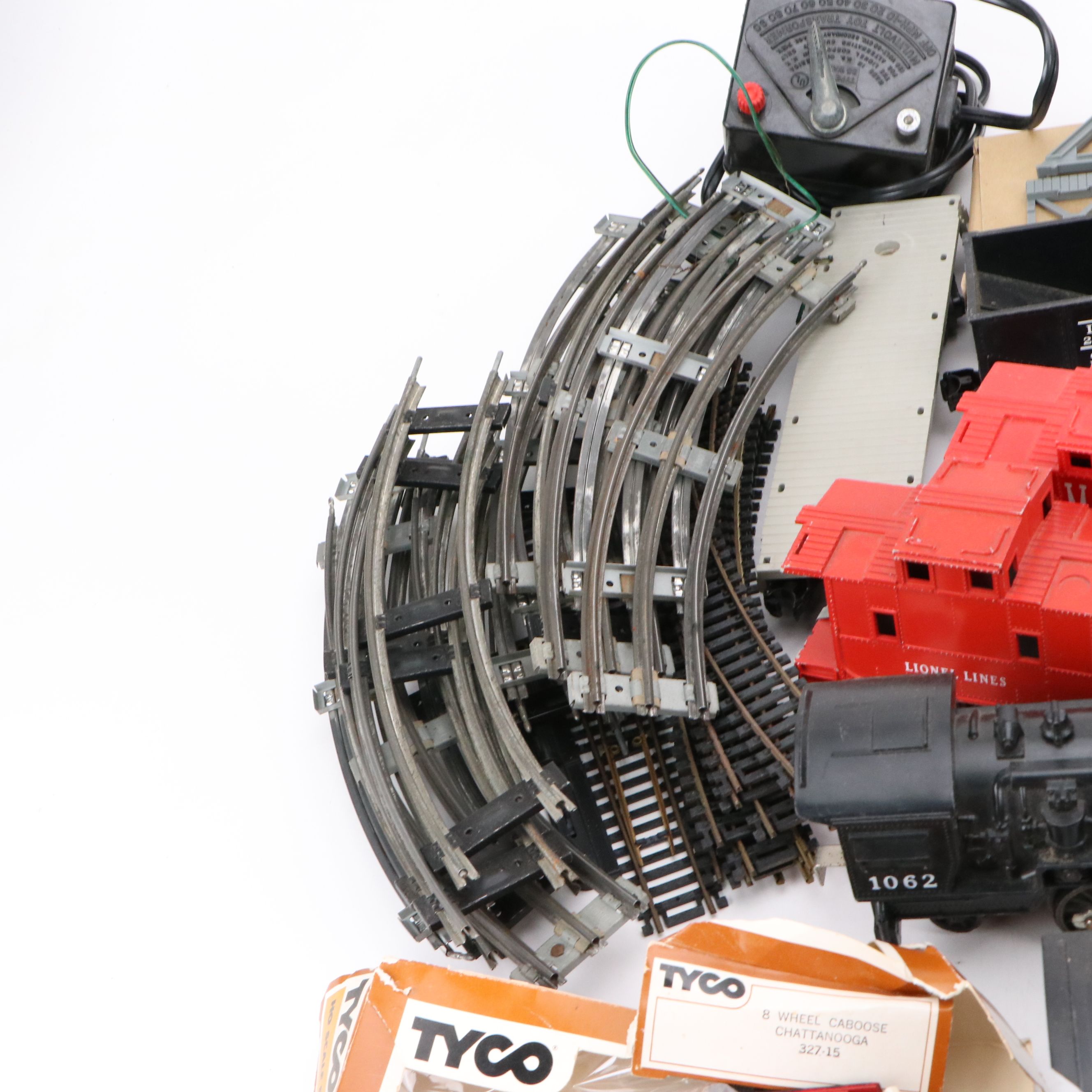 Tyco HO Scale Train Sets with Lionel Steam Locomotive and More Model Trains