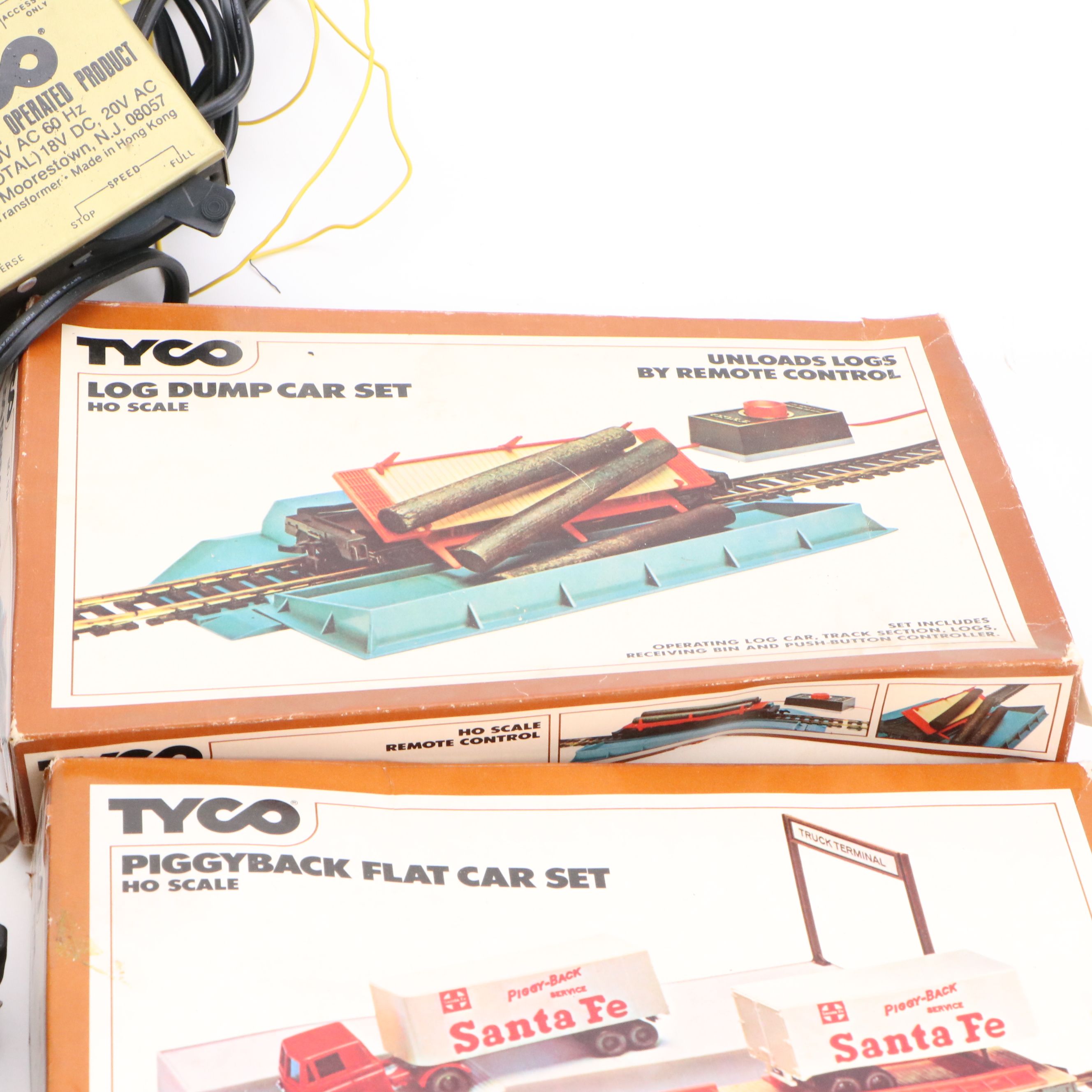 Tyco HO Scale Train Sets with Lionel Steam Locomotive and More Model Trains