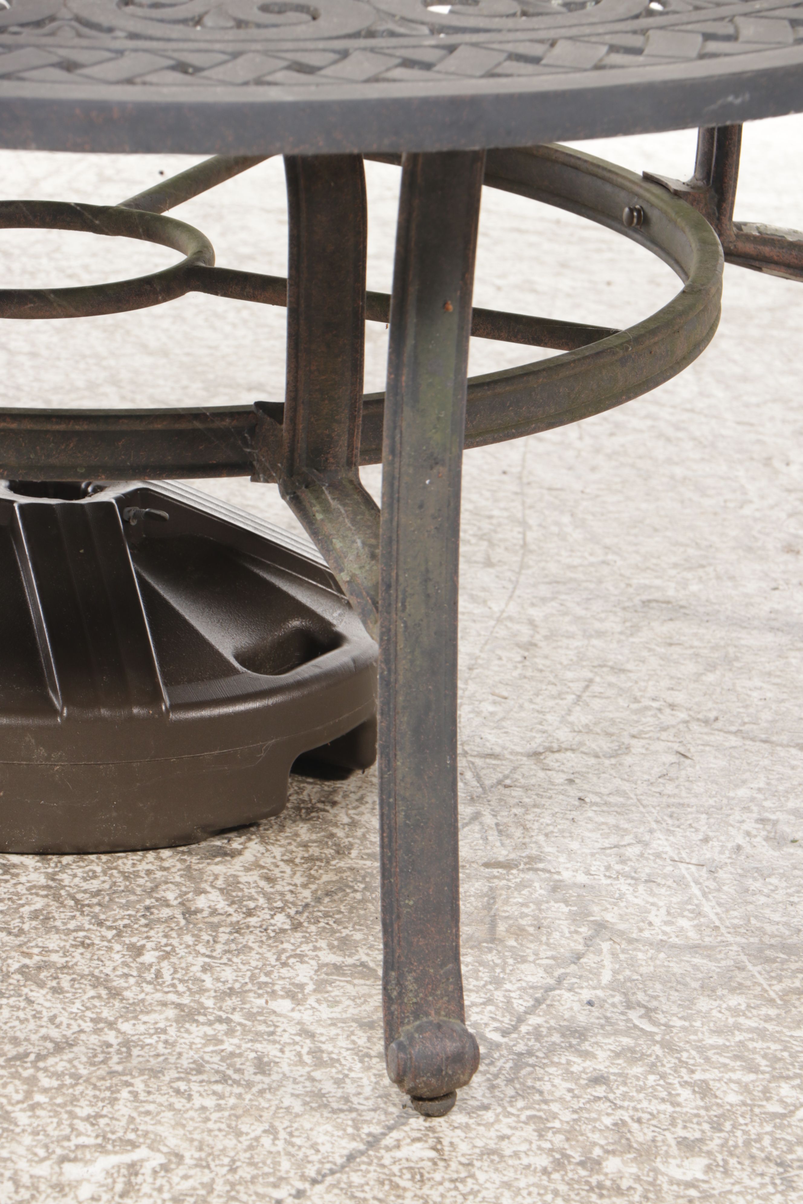 Cast Metal Five-Piece Patio Low Dining Set with Umbrella