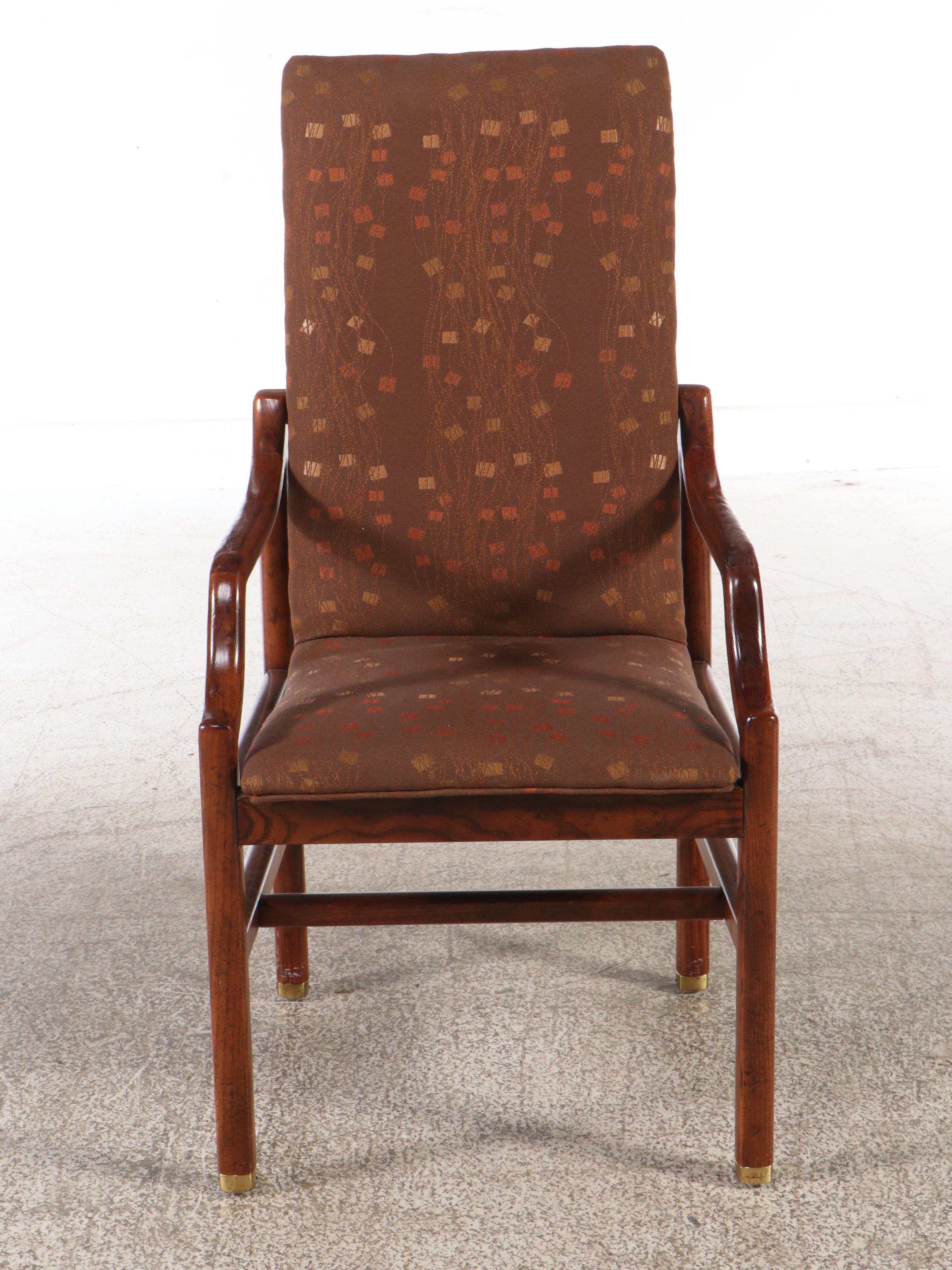 Set of Eight Henredon Mid Century Style Oak Dining Chairs with Dining Table