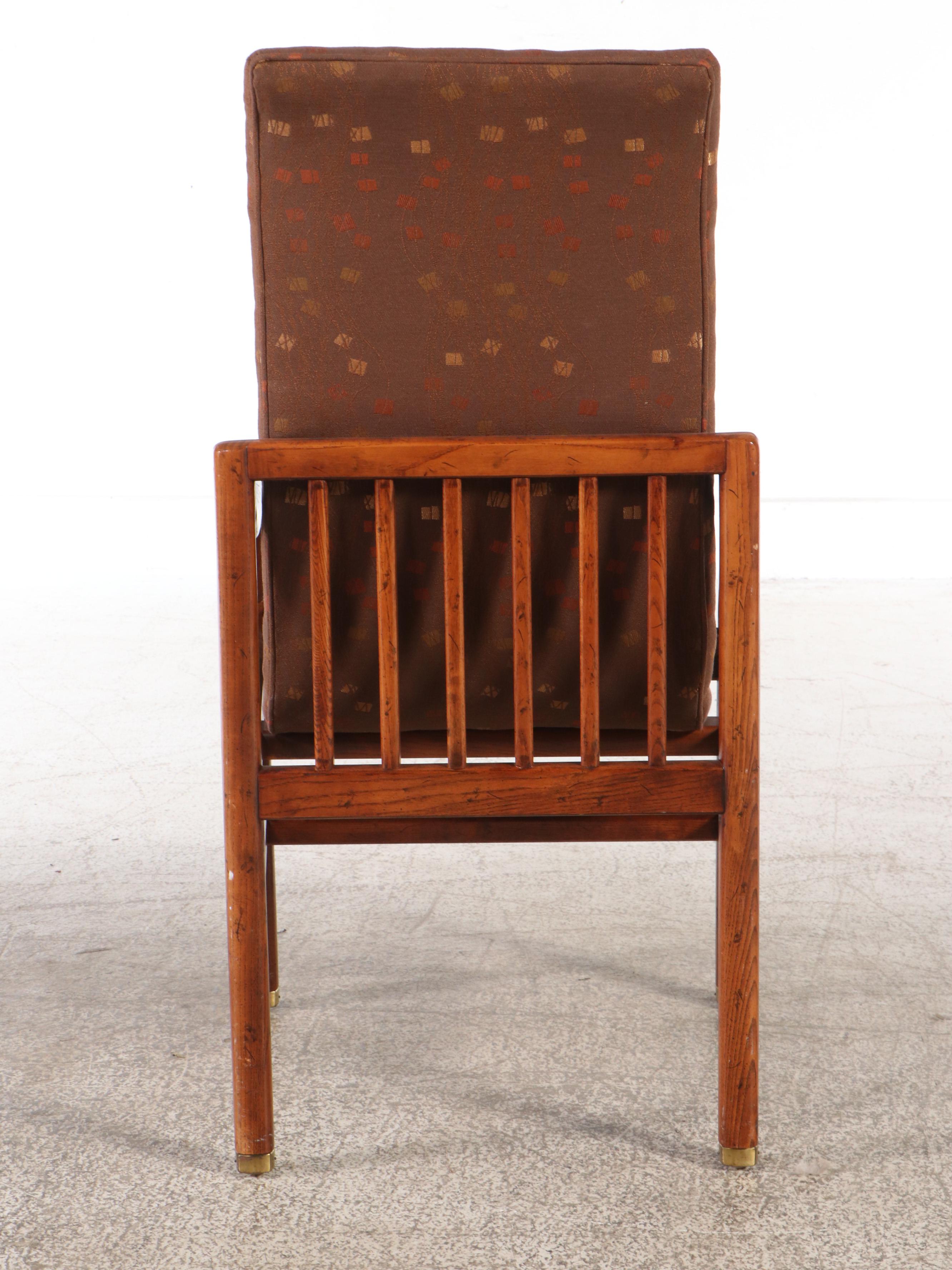 Set of Eight Henredon Mid Century Style Oak Dining Chairs with Dining Table