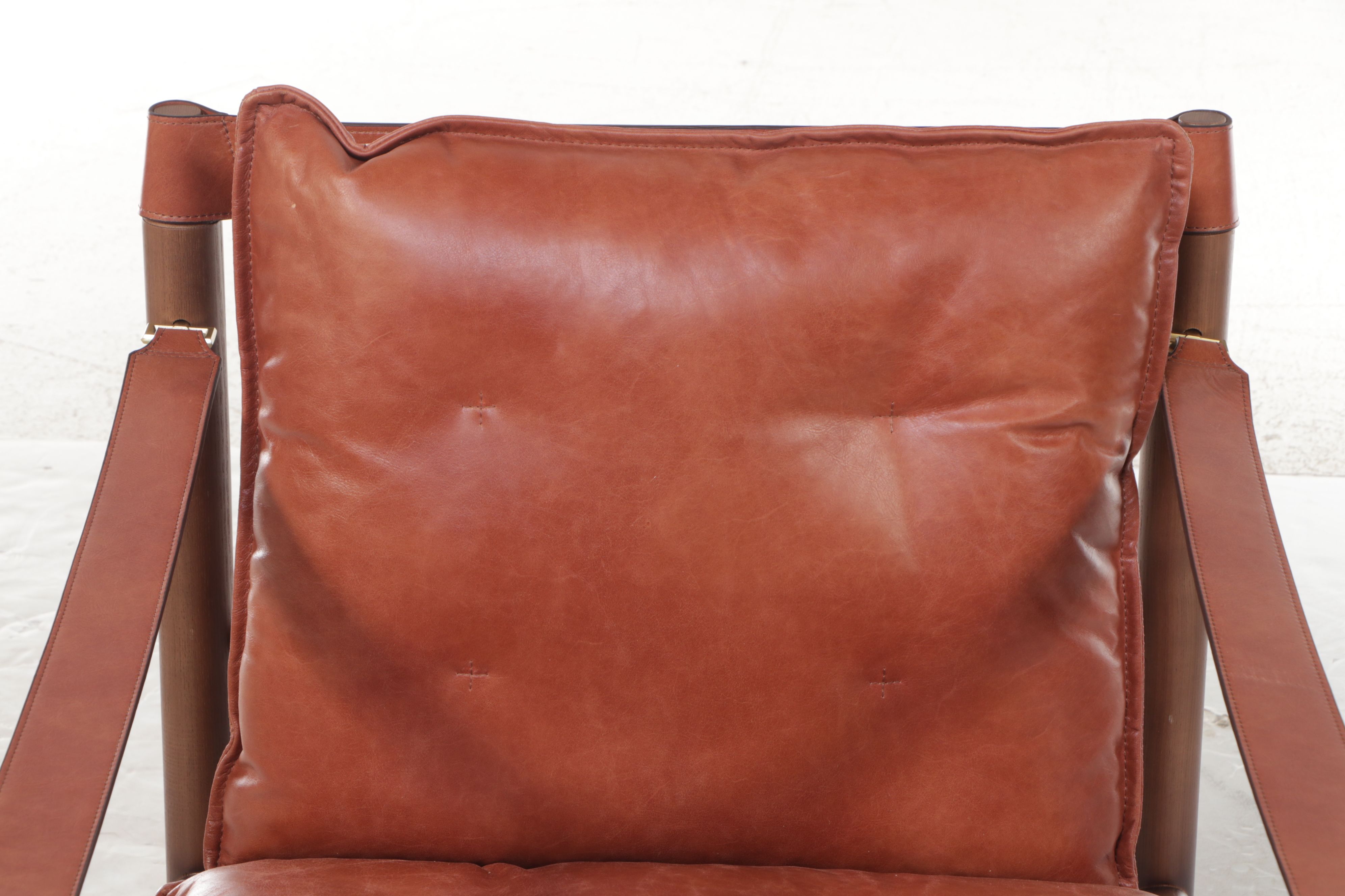 Blue Ocean Traders Mid Century Modern Style Leather Lounge Chair