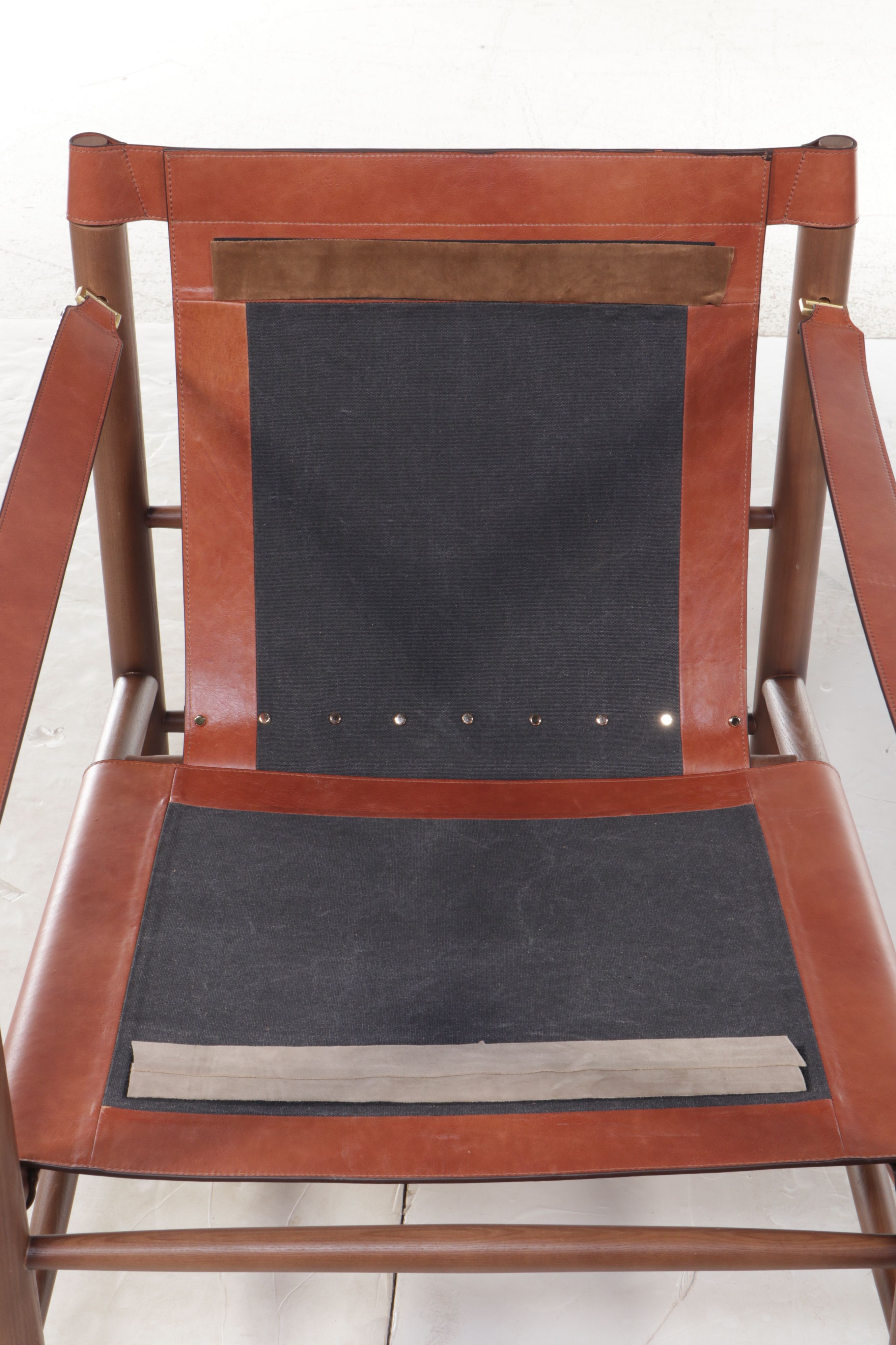 Blue Ocean Traders Mid Century Modern Style Leather Lounge Chair