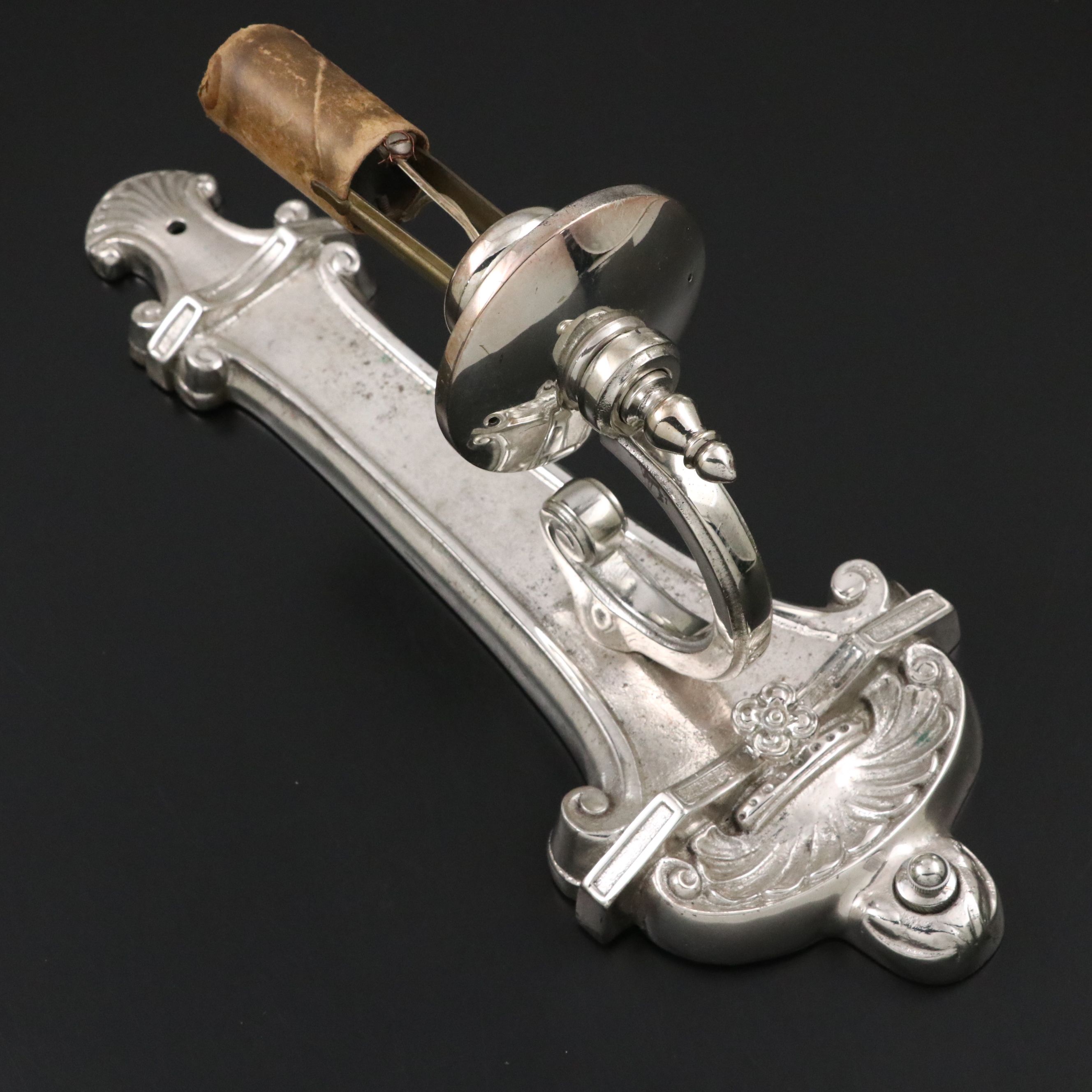 Moe Bridges Co. Electric Metal Wall Sconce