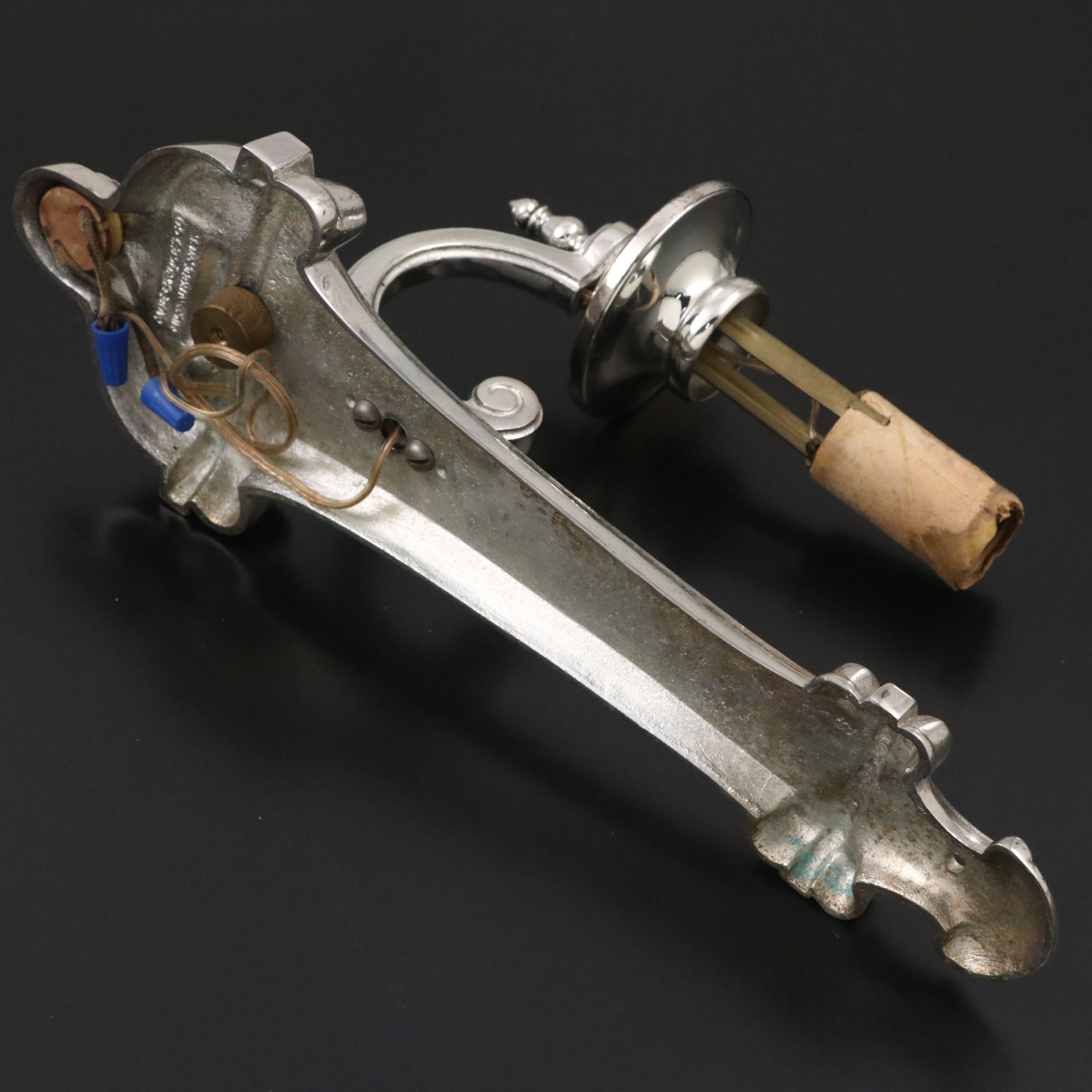 Moe Bridges Co. Electric Metal Wall Sconce