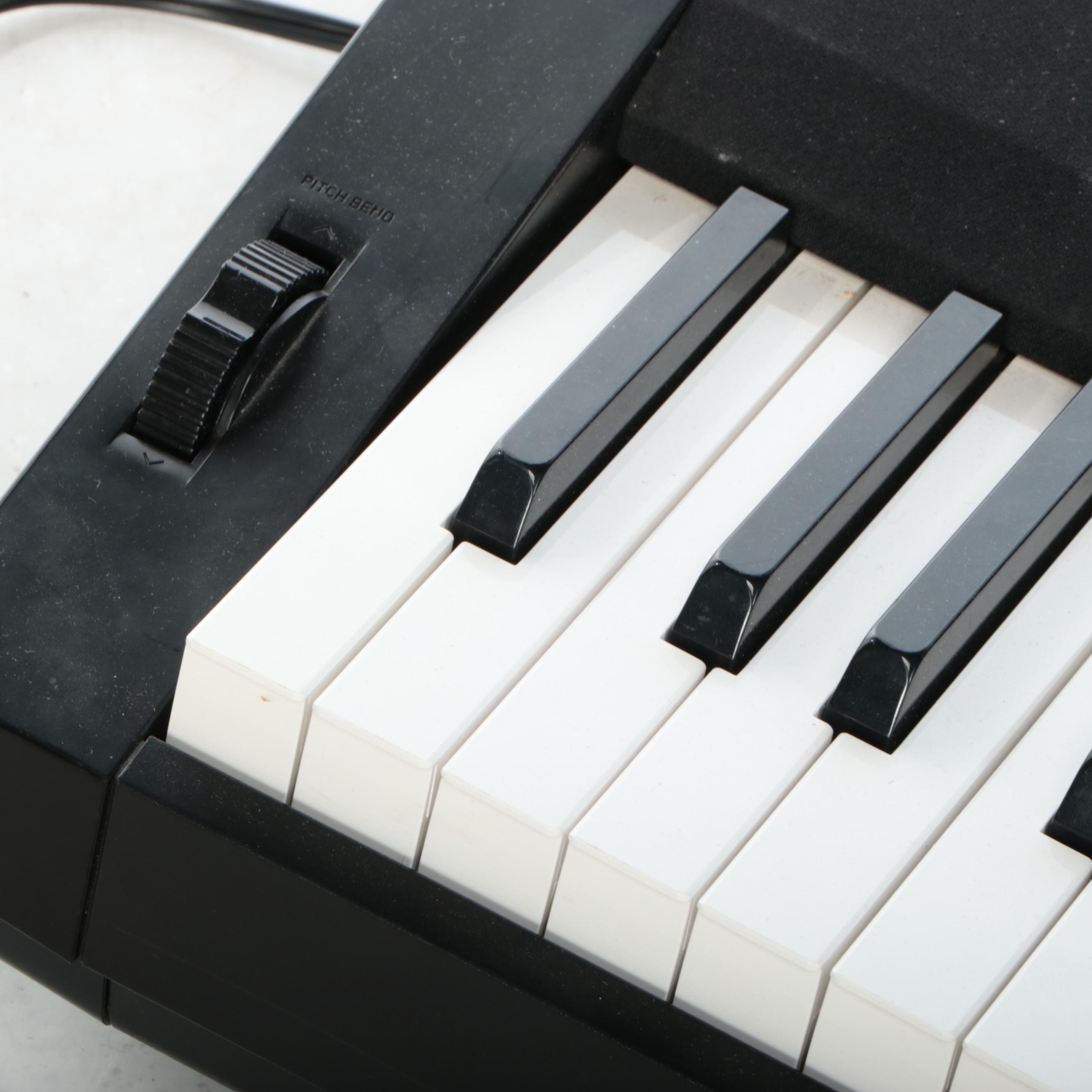 Casio CDP-220R Full-Size Digital Piano with Regis Sustain Foot Pedal, Microphone