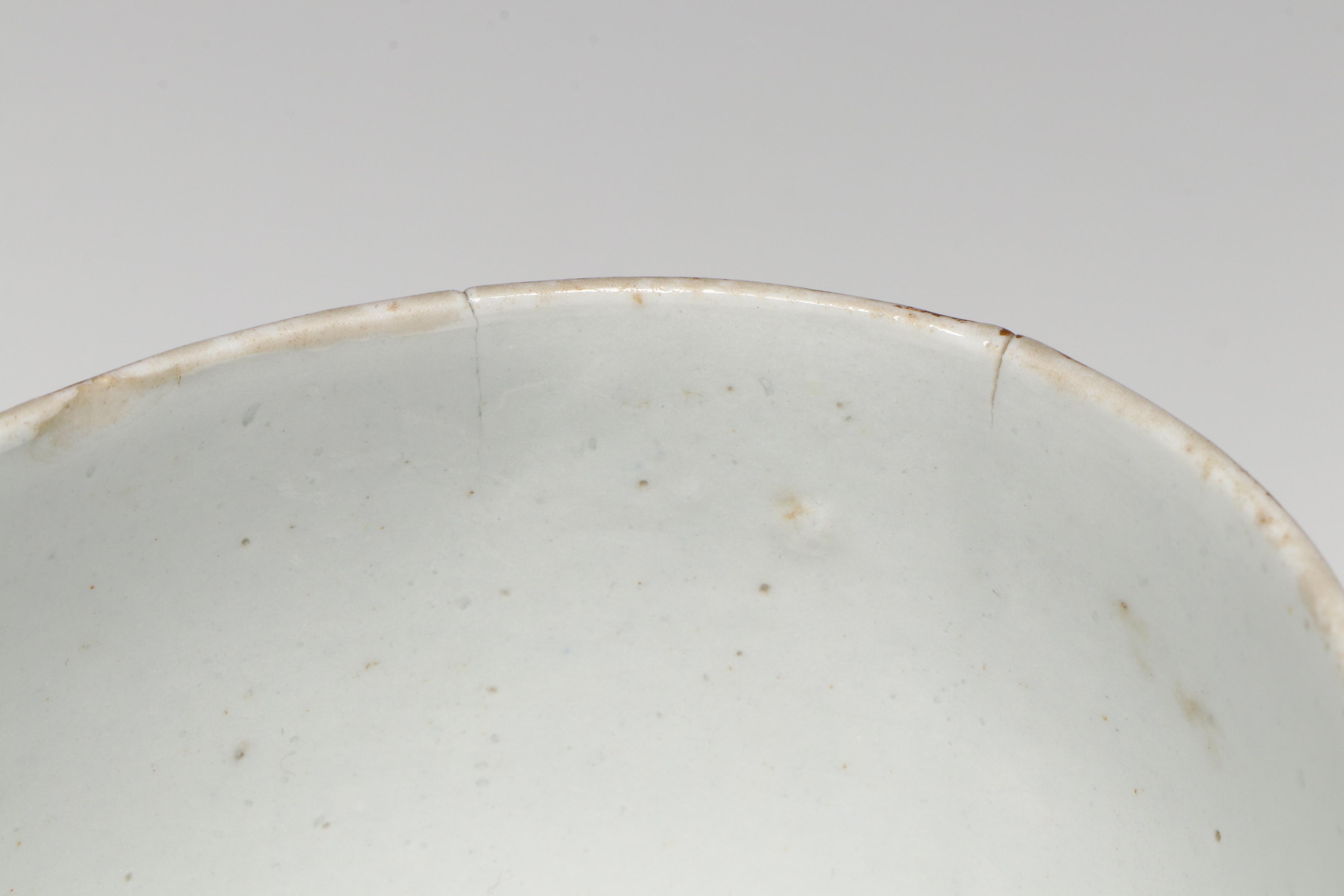 Chamberlain Worcester "Dragon in Compartment" English Porcelain Bowls and Cup