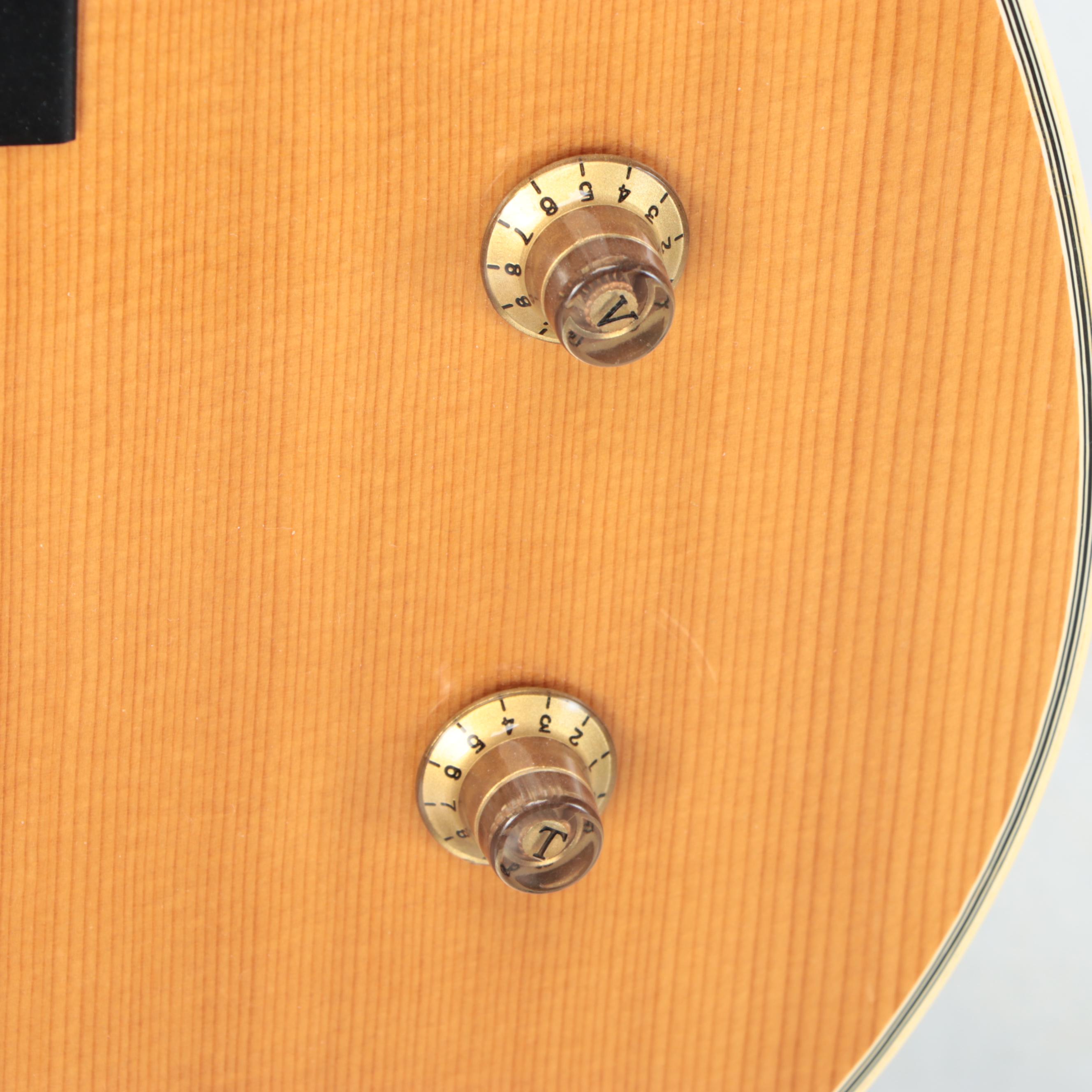 Alvarez Spruce Top Acoustic Guitar with Tolex Hard Case