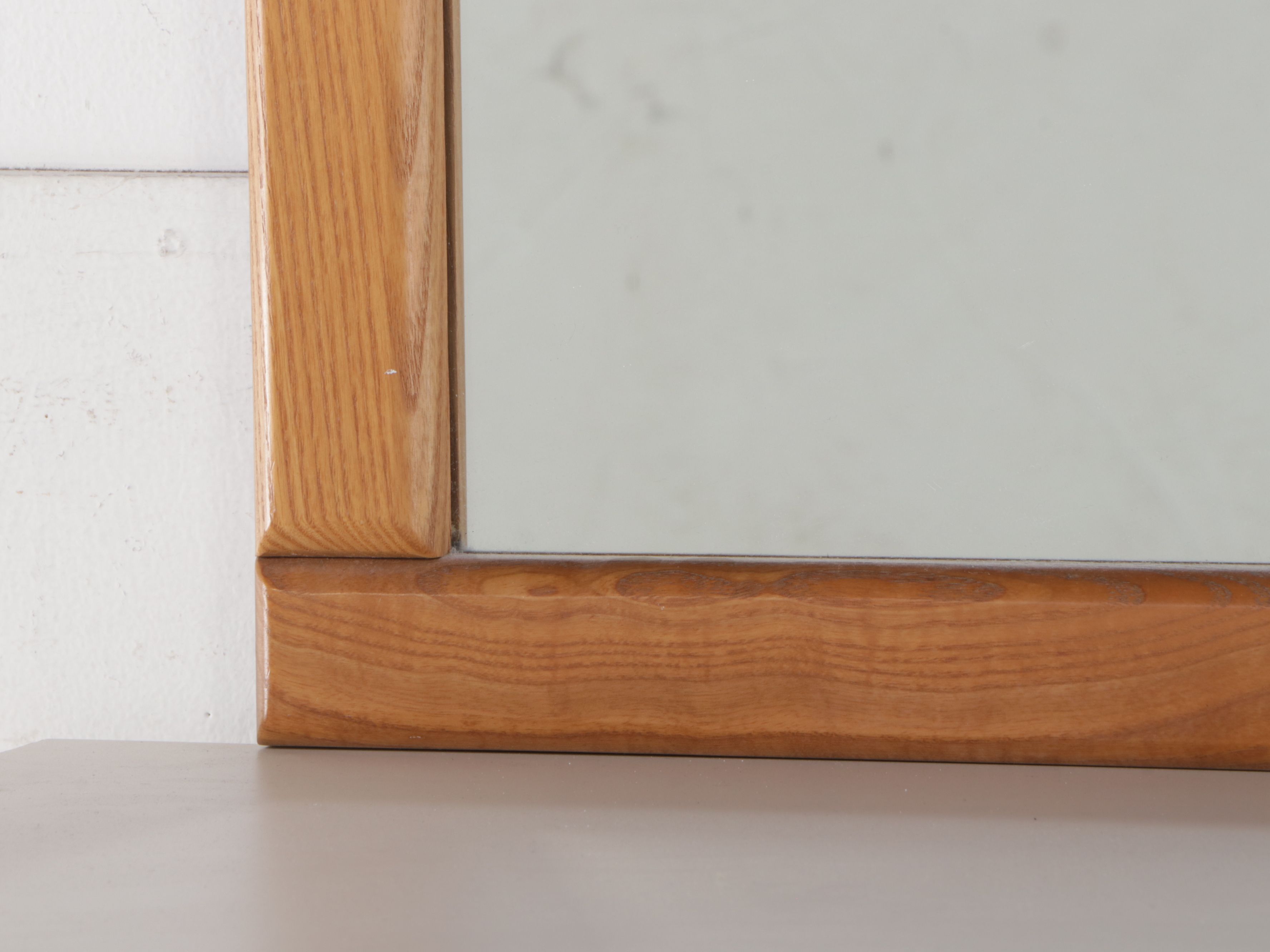 Stanley Furniture Traditional Style Oak Dresser with Side Chair