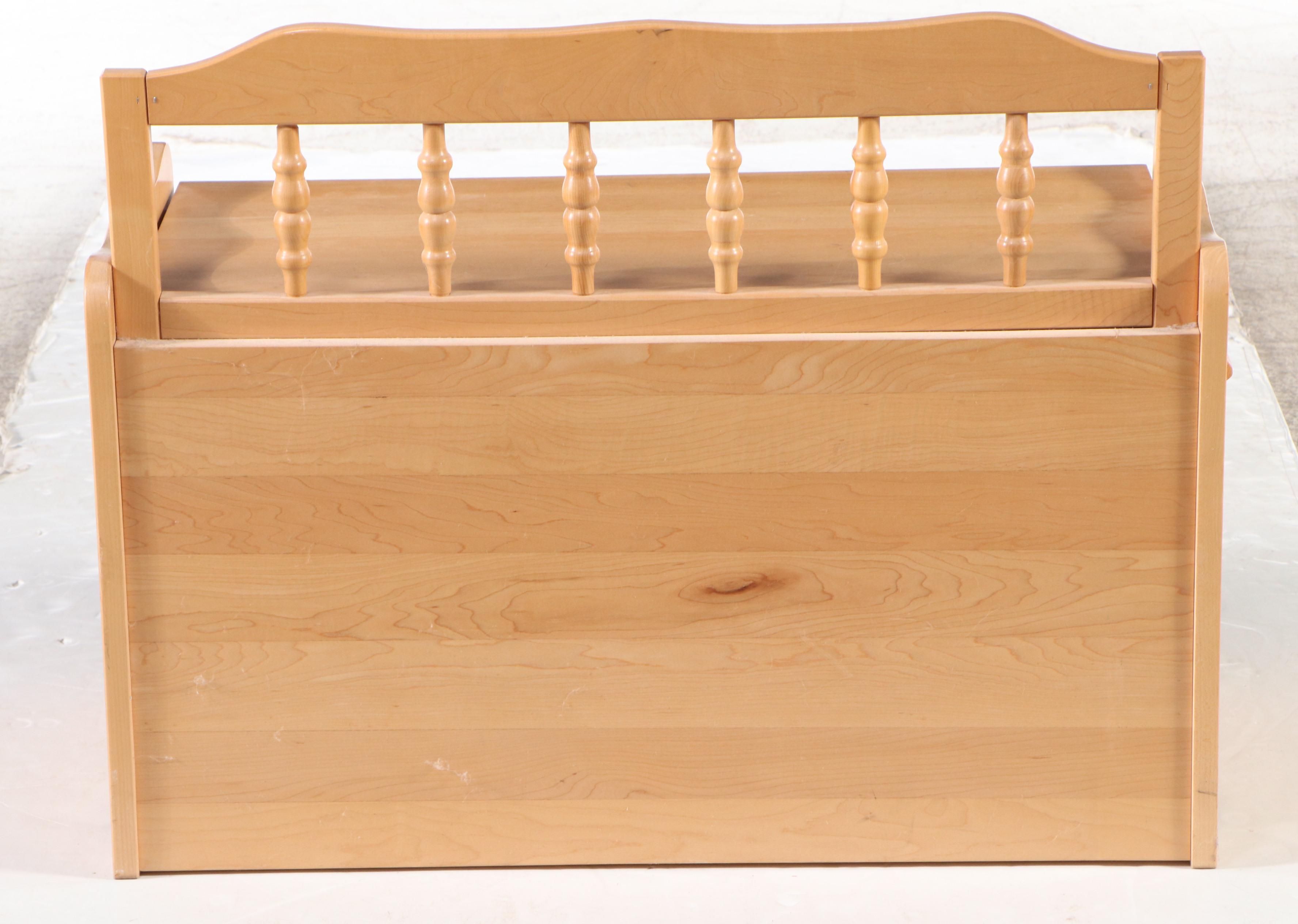 Maple Storage Chest and Bench Seat, Late 20th Century