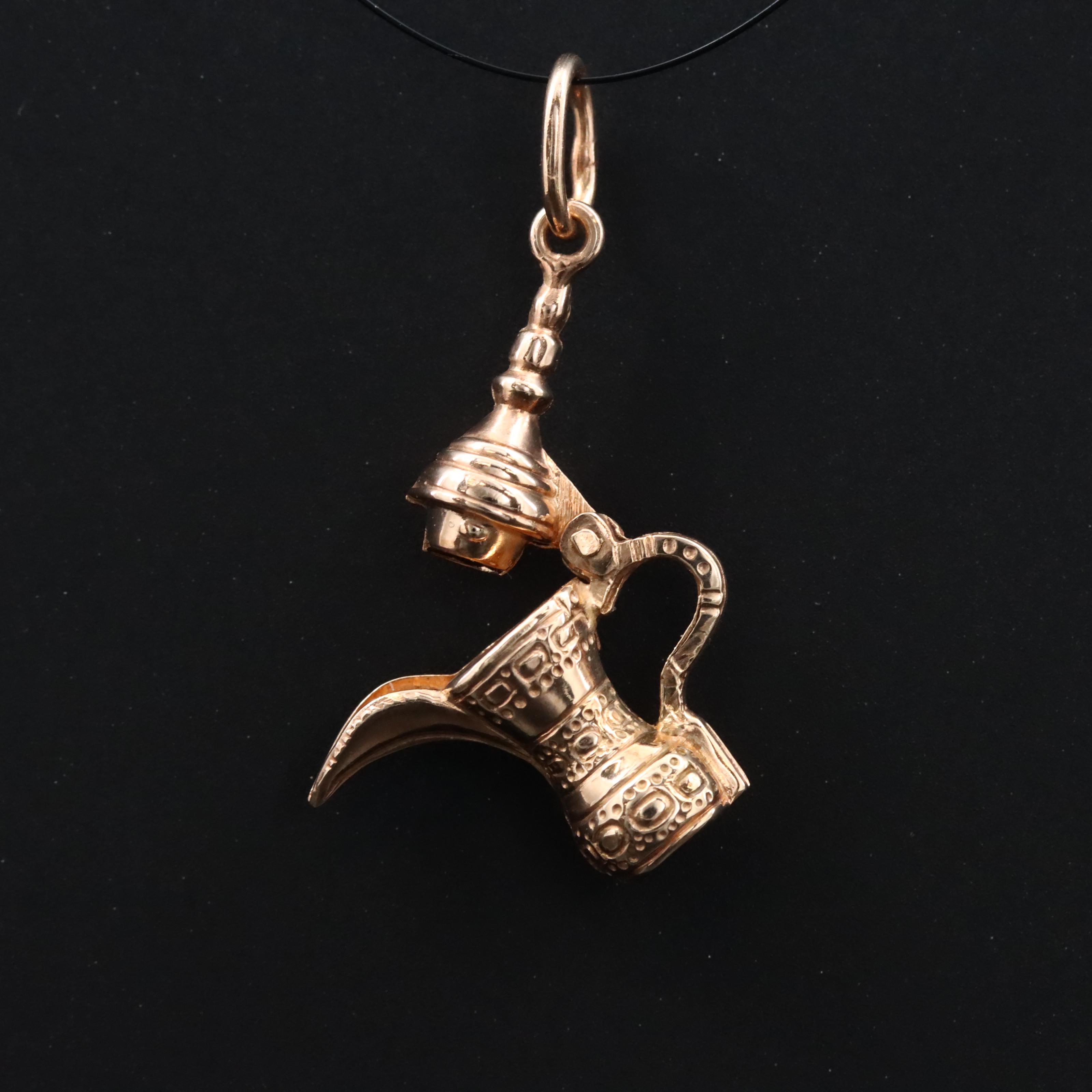 14K Ewer Charm Pendant