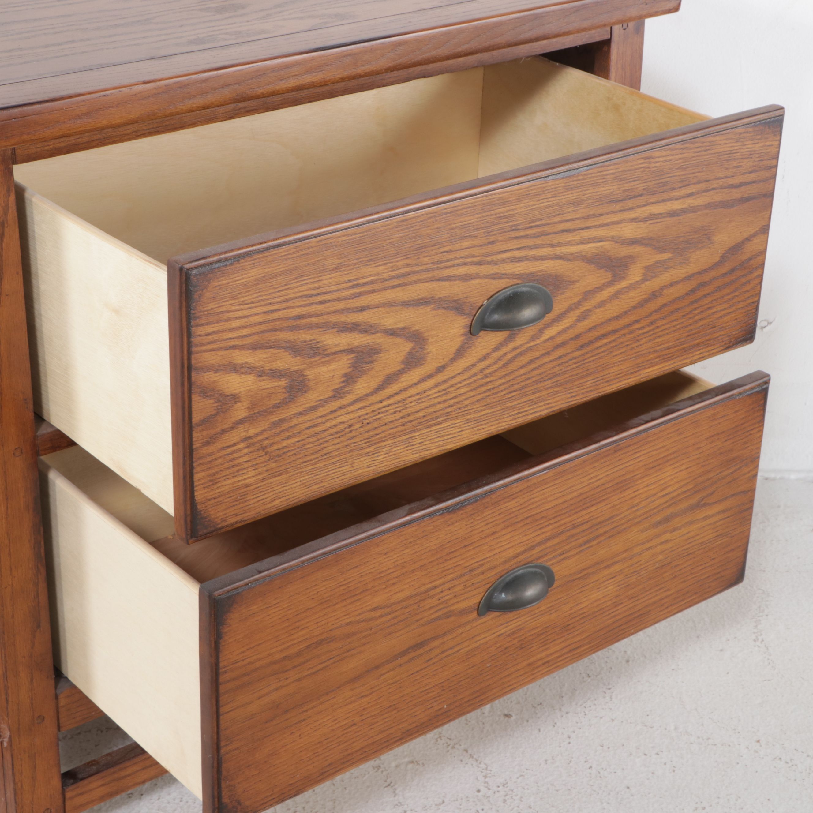 American Signature Craftsman Style Oak Queen Size Bed Frame and Nightstands