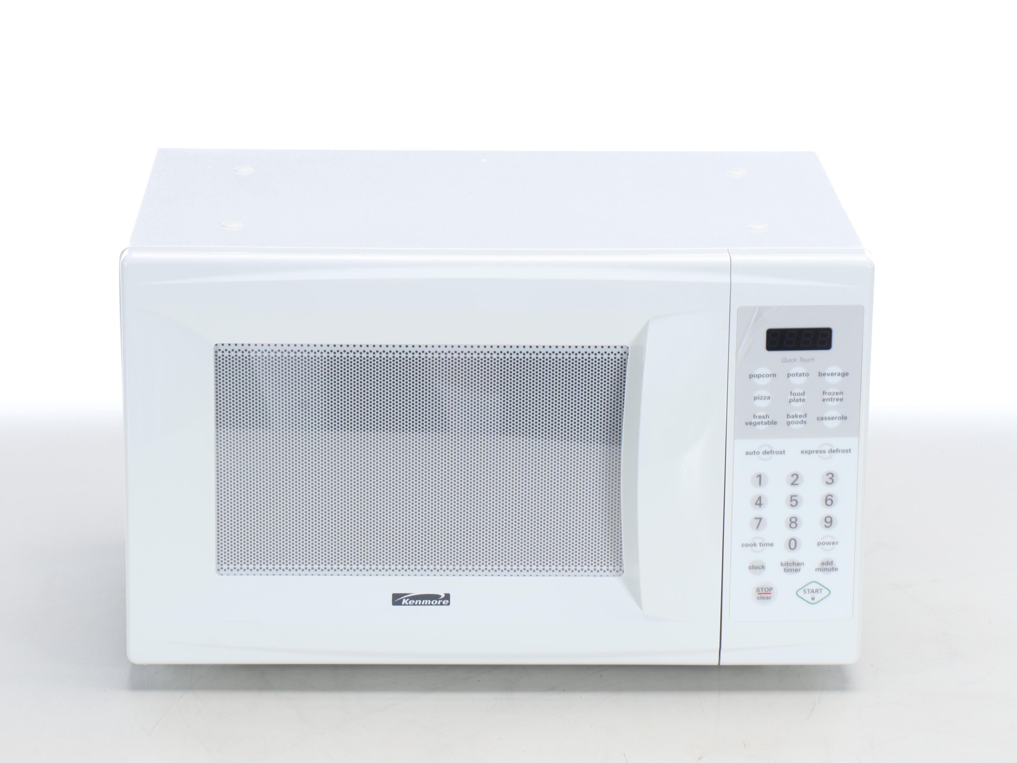 Kenmore 0.7 Cu. Ft. White Microwave Oven