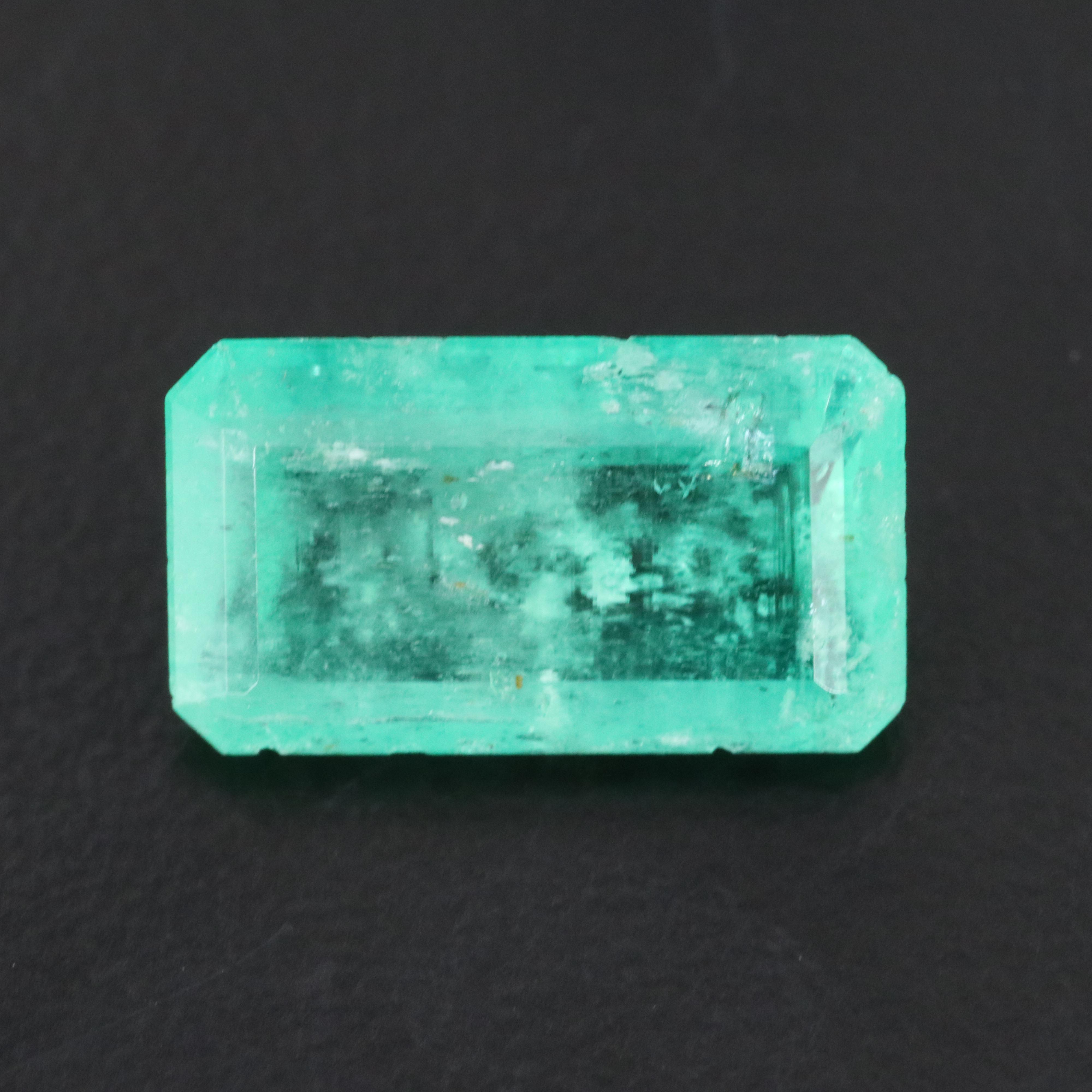 Loose 3.48 CT Emerald