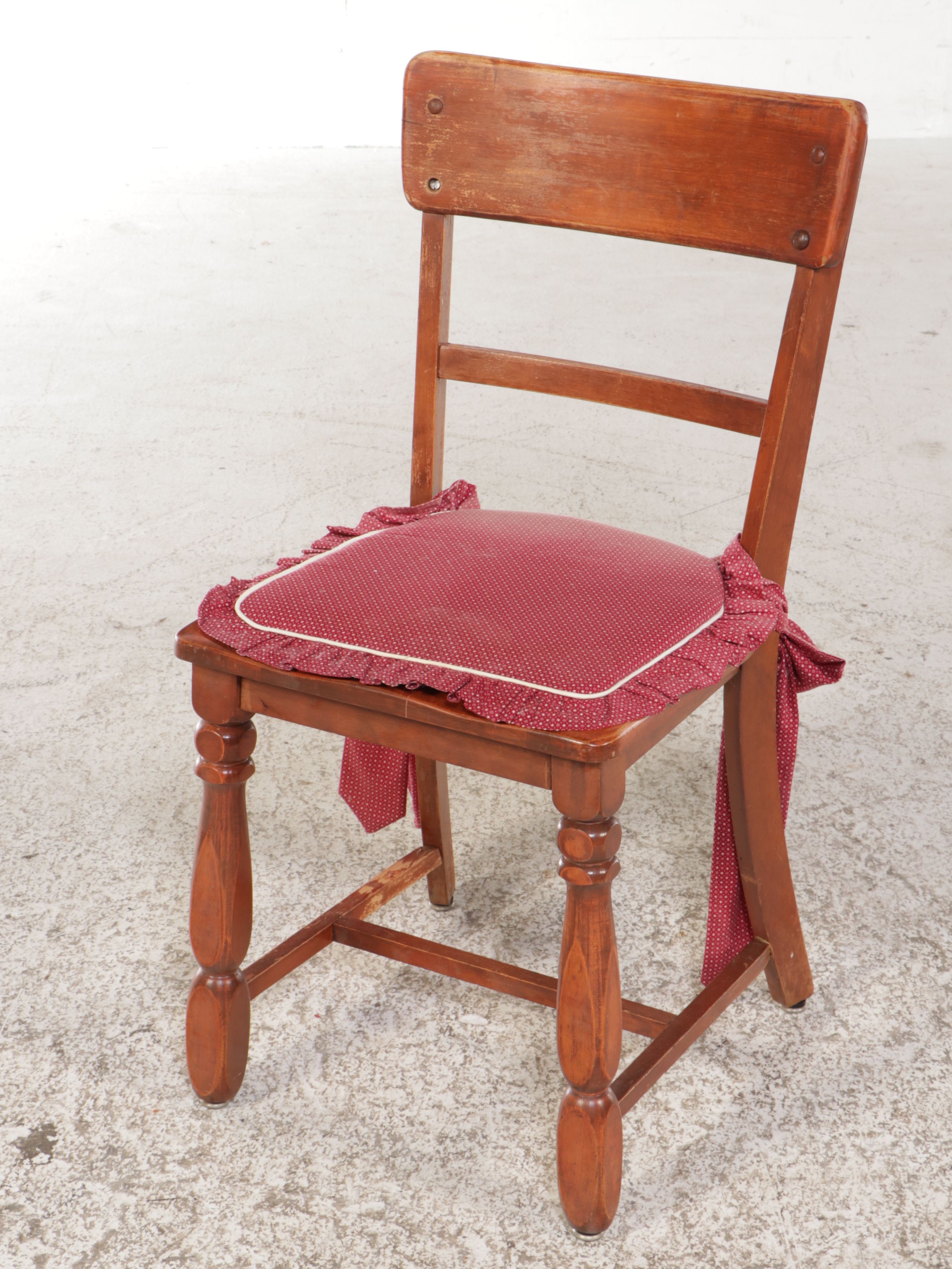 Early American Style Cherry Five-Piece Dining Set, Mid-20th Century