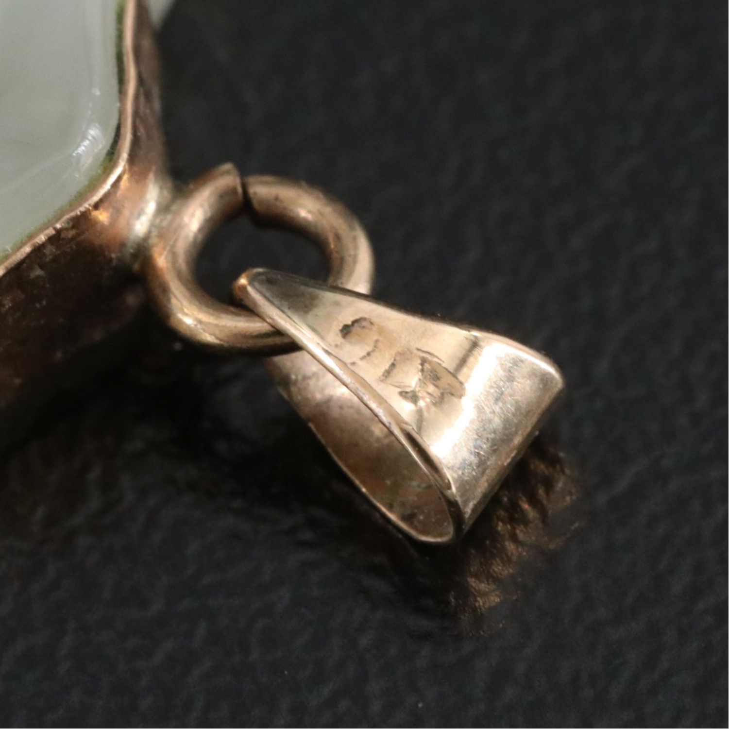 10K Serpentine Chinese "Longevity" Pendant