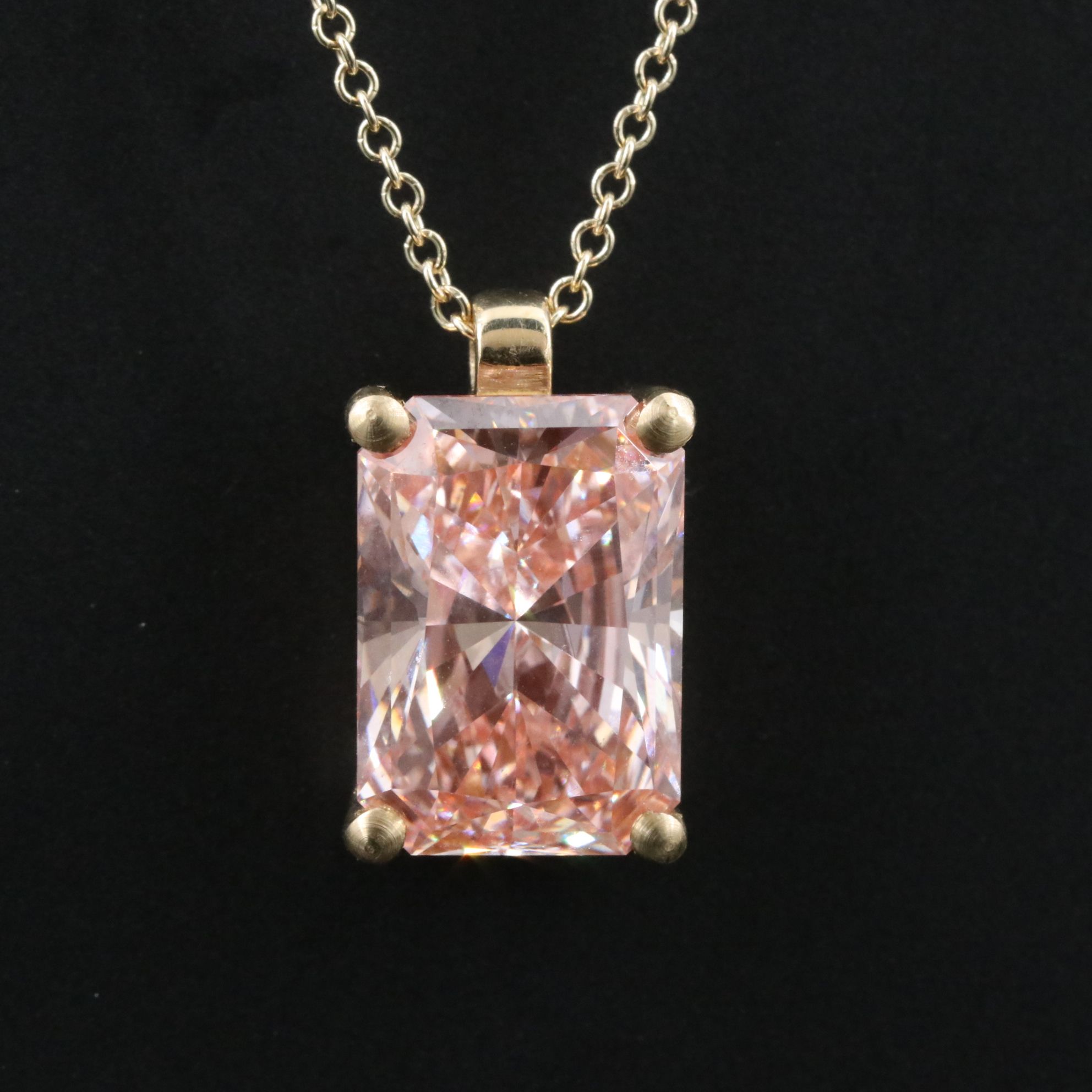 14K 4.03 CT Fancy Intense Pink Lab Grown Diamond Necklace with IGI Report