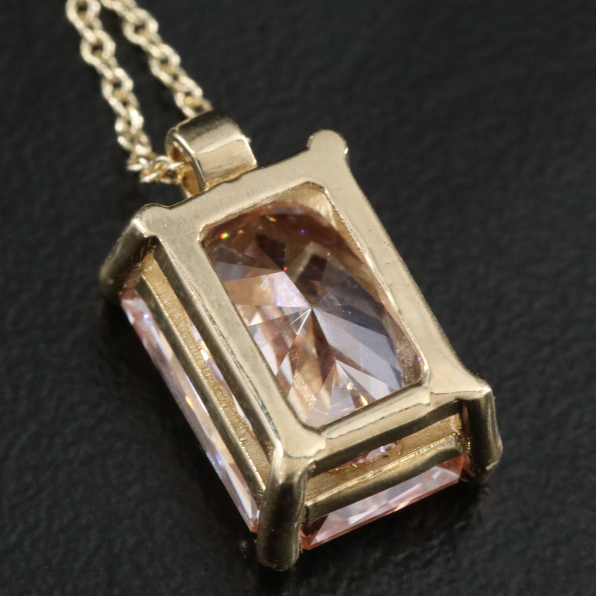 14K 4.03 CT Fancy Intense Pink Lab Grown Diamond Necklace with IGI Report