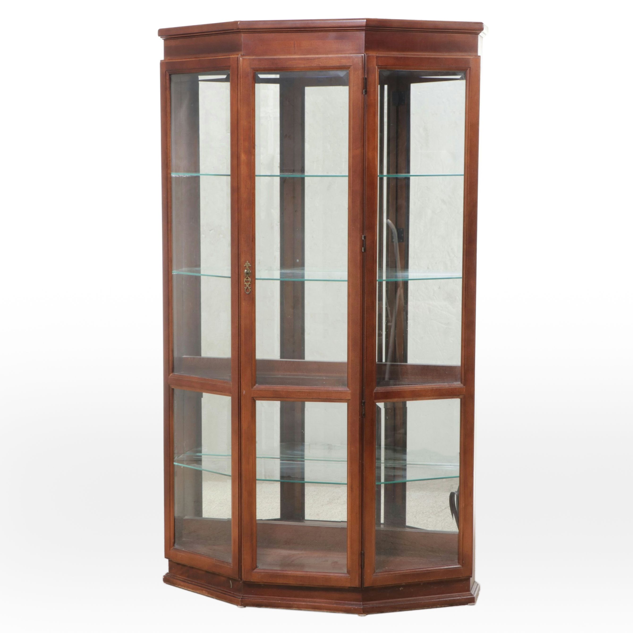 Broyhill Illuminated Wooden Display Cabinet