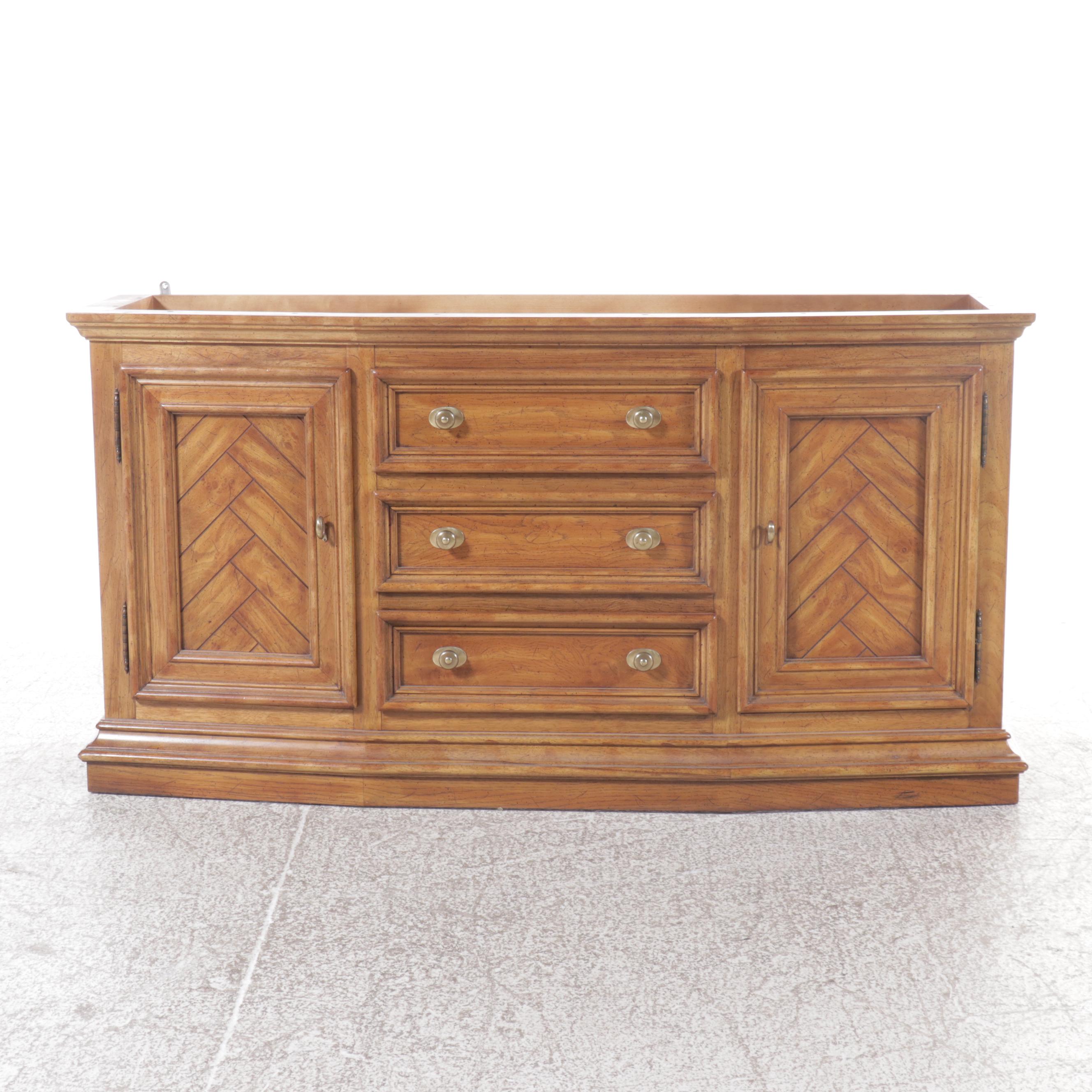 Drexel Heritage "Chartwell" Traditional Style Oak Veneered China Cabinet