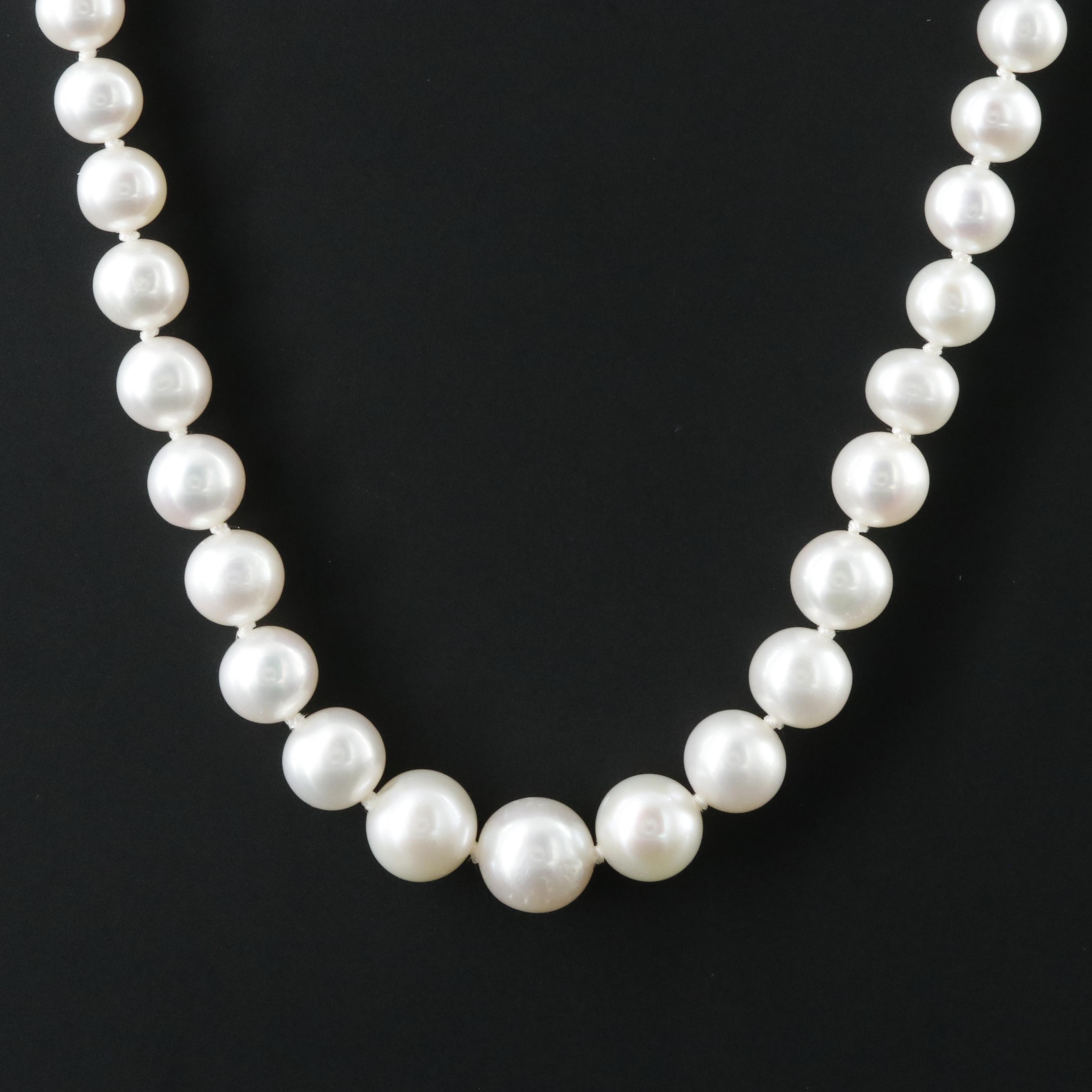 Graduated Pearl Necklace with 14K Clasp