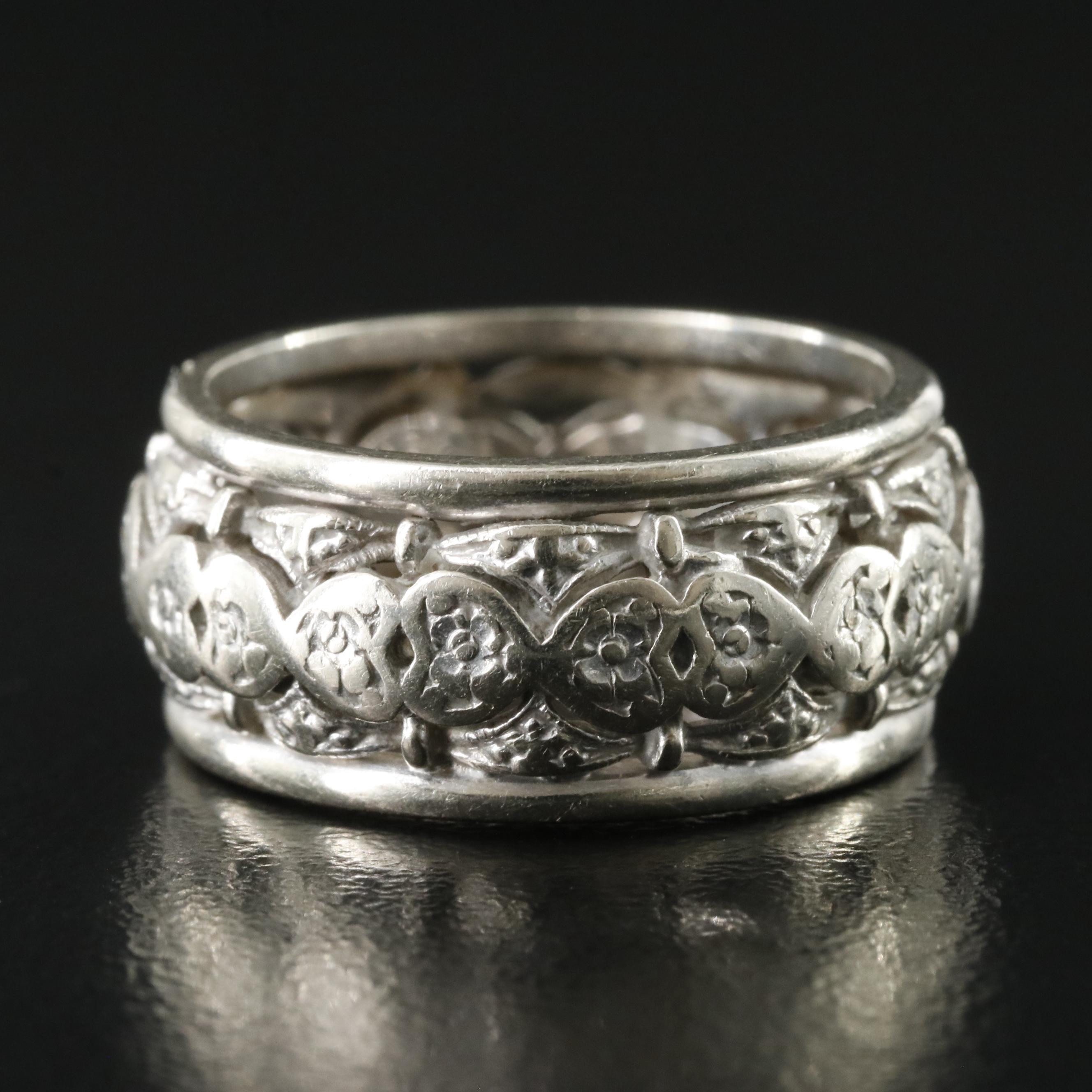 Vintage 14K Repoussé Band